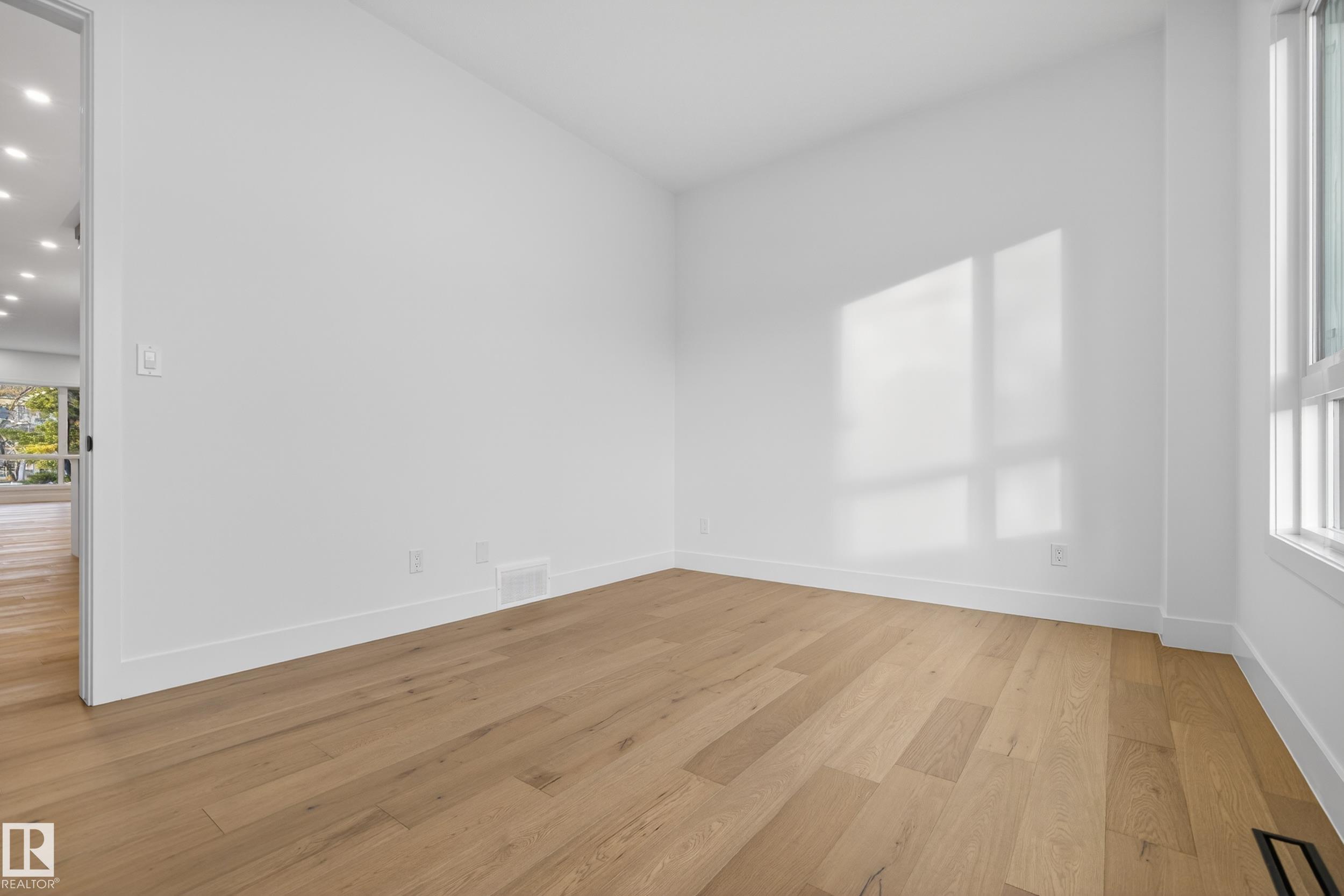 Photo 13 at 11613 79 Avenue NW, Belgravia, Edmonton