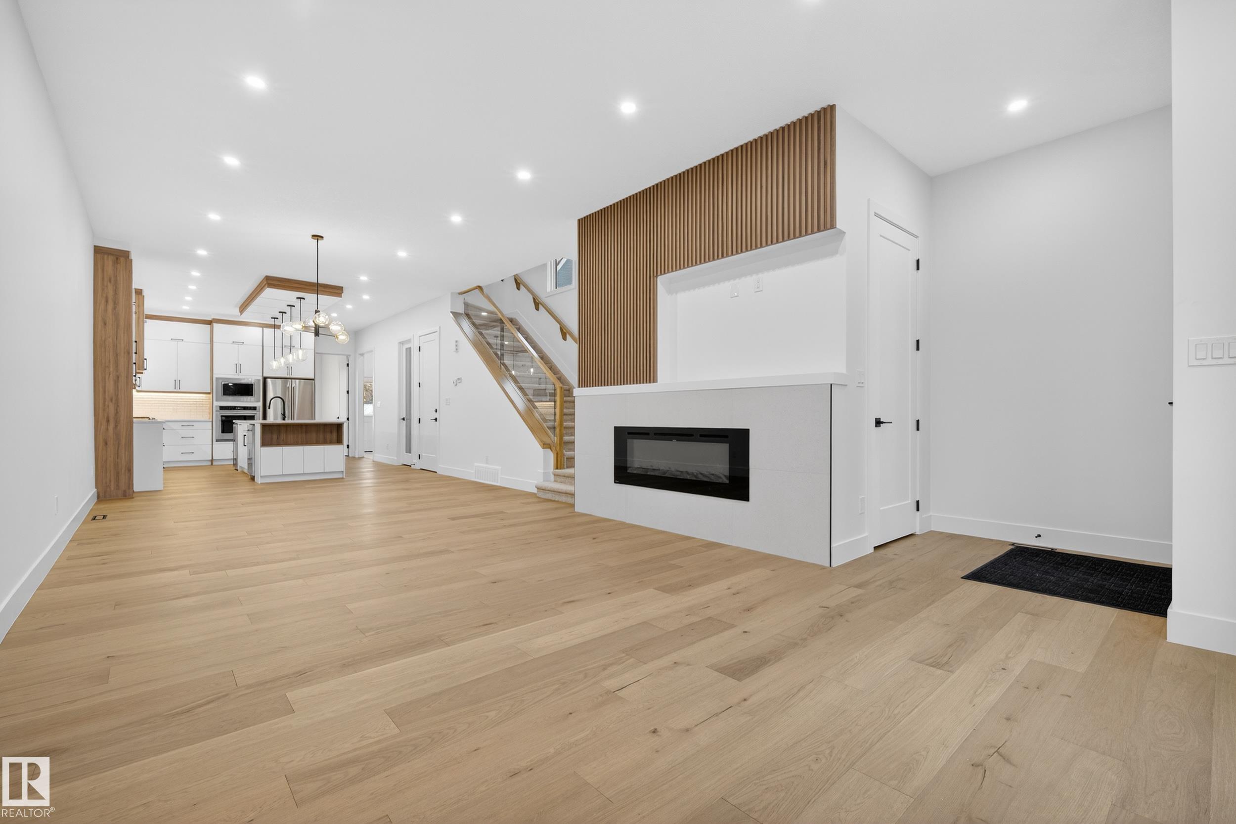 Photo 3 at 11613 79 Avenue NW, Belgravia, Edmonton