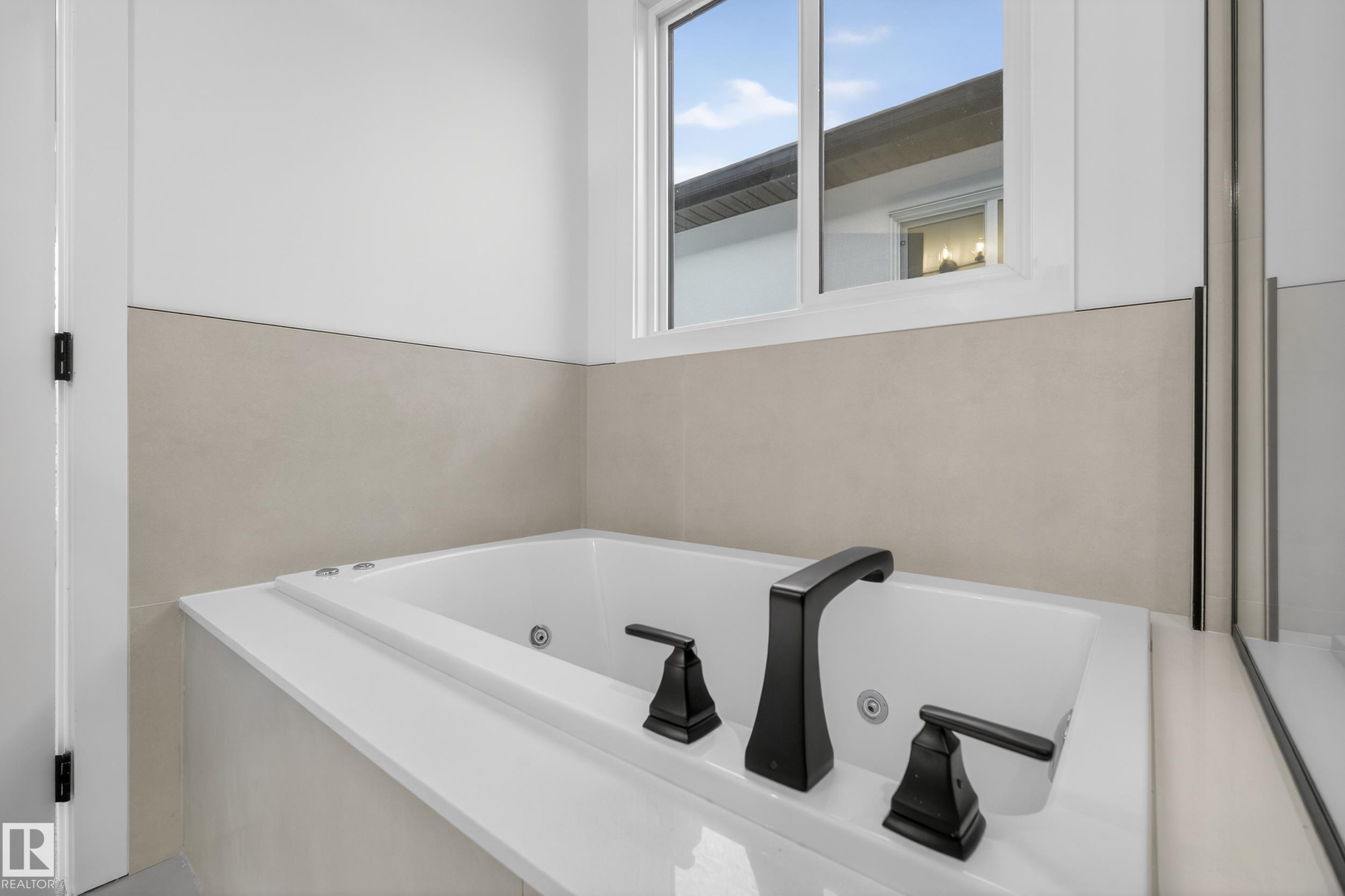 Photo 27 at 11613 79 Avenue NW, Belgravia, Edmonton