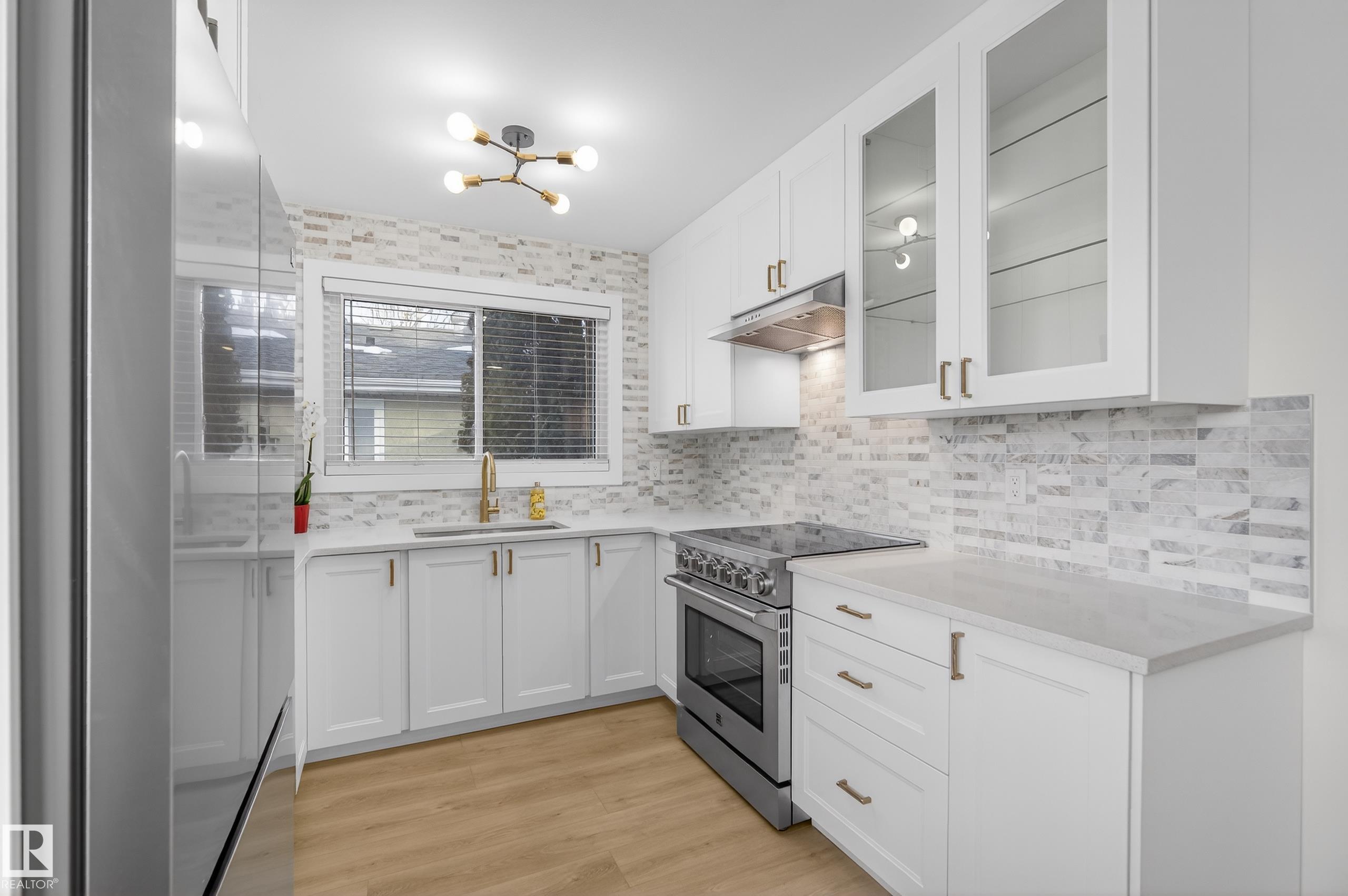 Photo 15 at 712 Knottwood Road S NW, Satoo, Edmonton