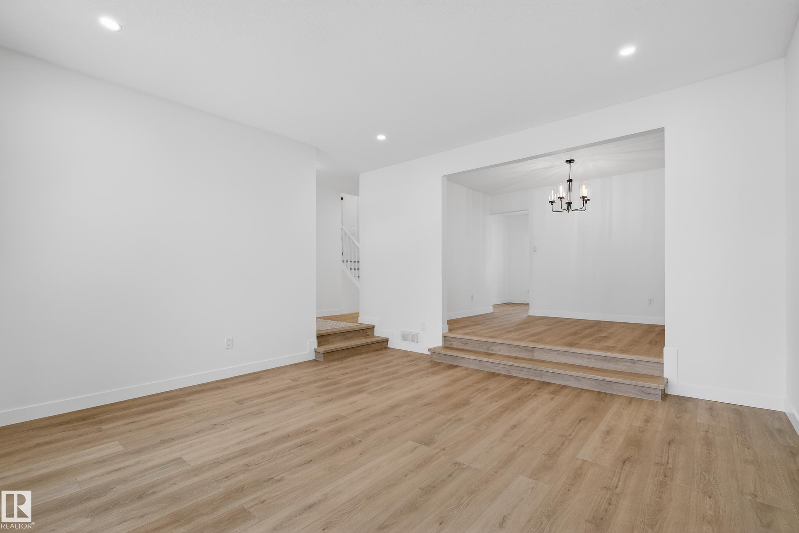 Photo 7 at 712 Knottwood Road S NW, Satoo, Edmonton