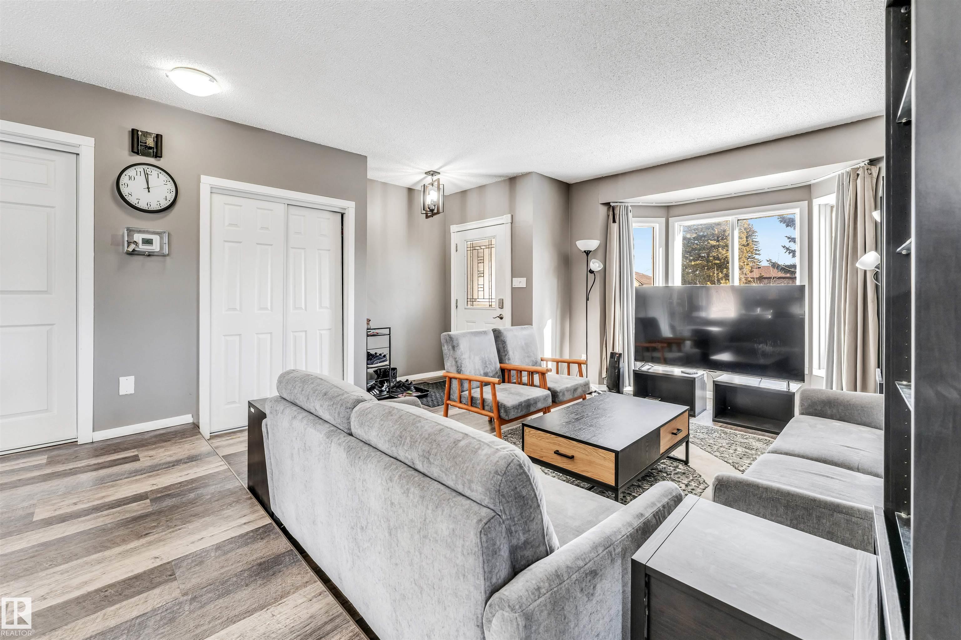 Photo 19 at 3824 48 Street NW, Minchau, Edmonton