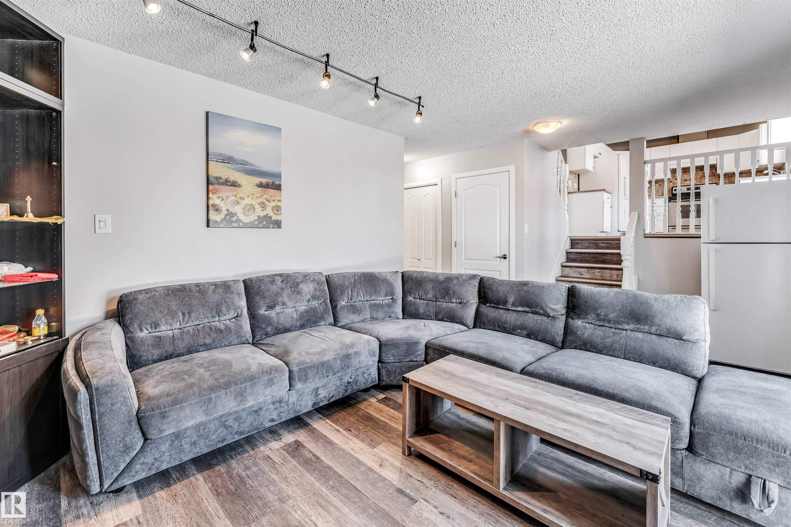 Photo 30 at 3824 48 Street NW, Minchau, Edmonton