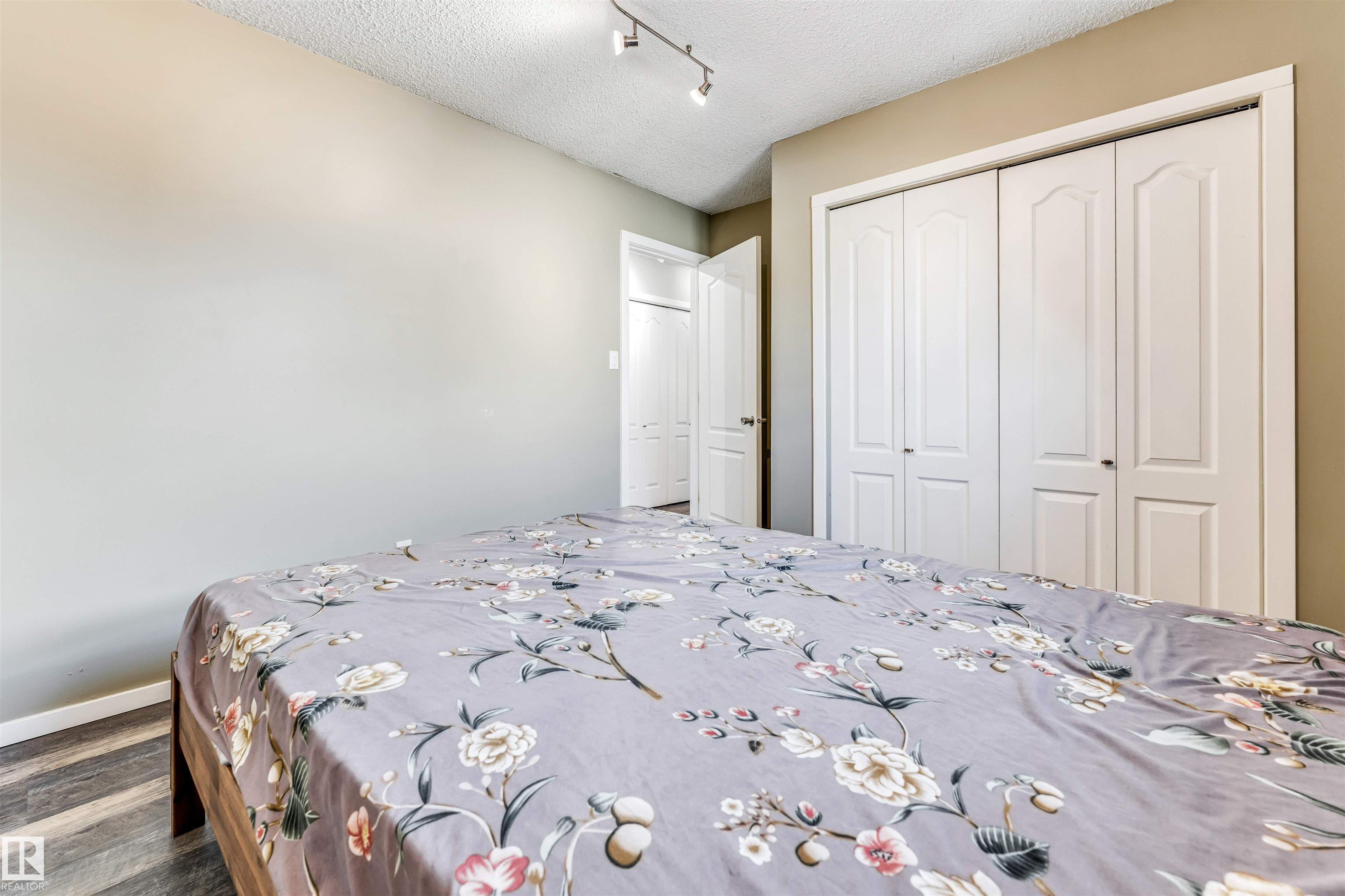 Photo 35 at 3824 48 Street NW, Minchau, Edmonton