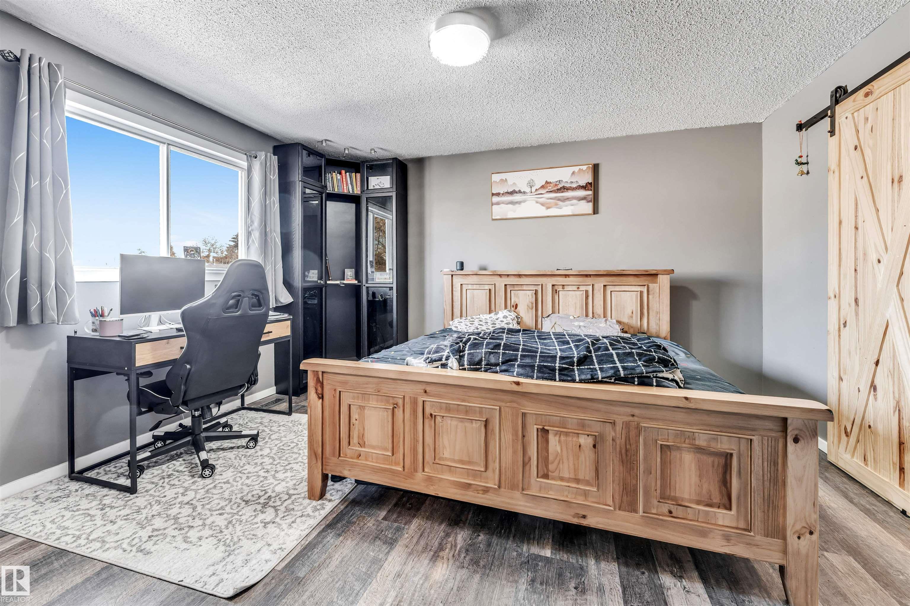 Photo 43 at 3824 48 Street NW, Minchau, Edmonton