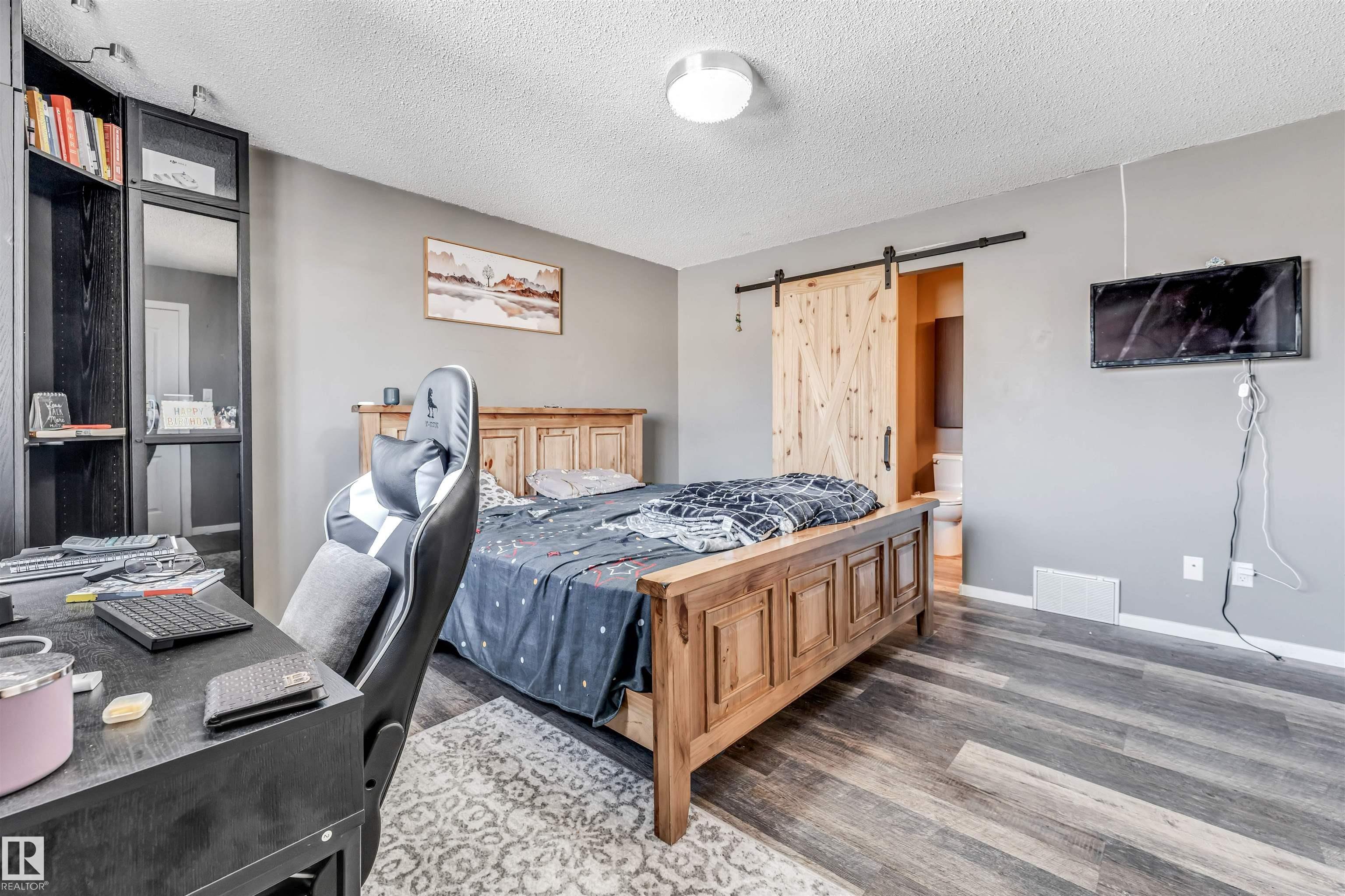 Photo 44 at 3824 48 Street NW, Minchau, Edmonton