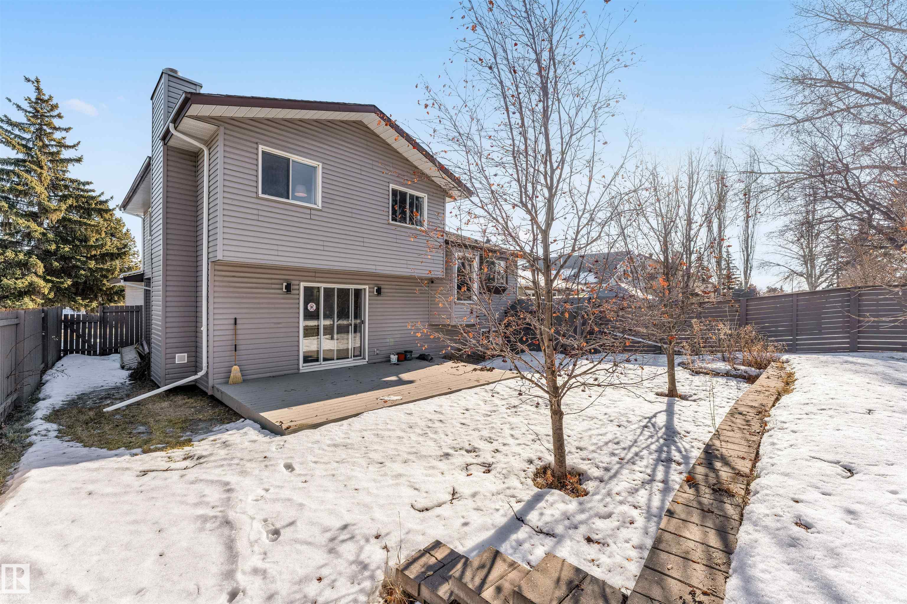 Photo 6 at 3824 48 Street NW, Minchau, Edmonton