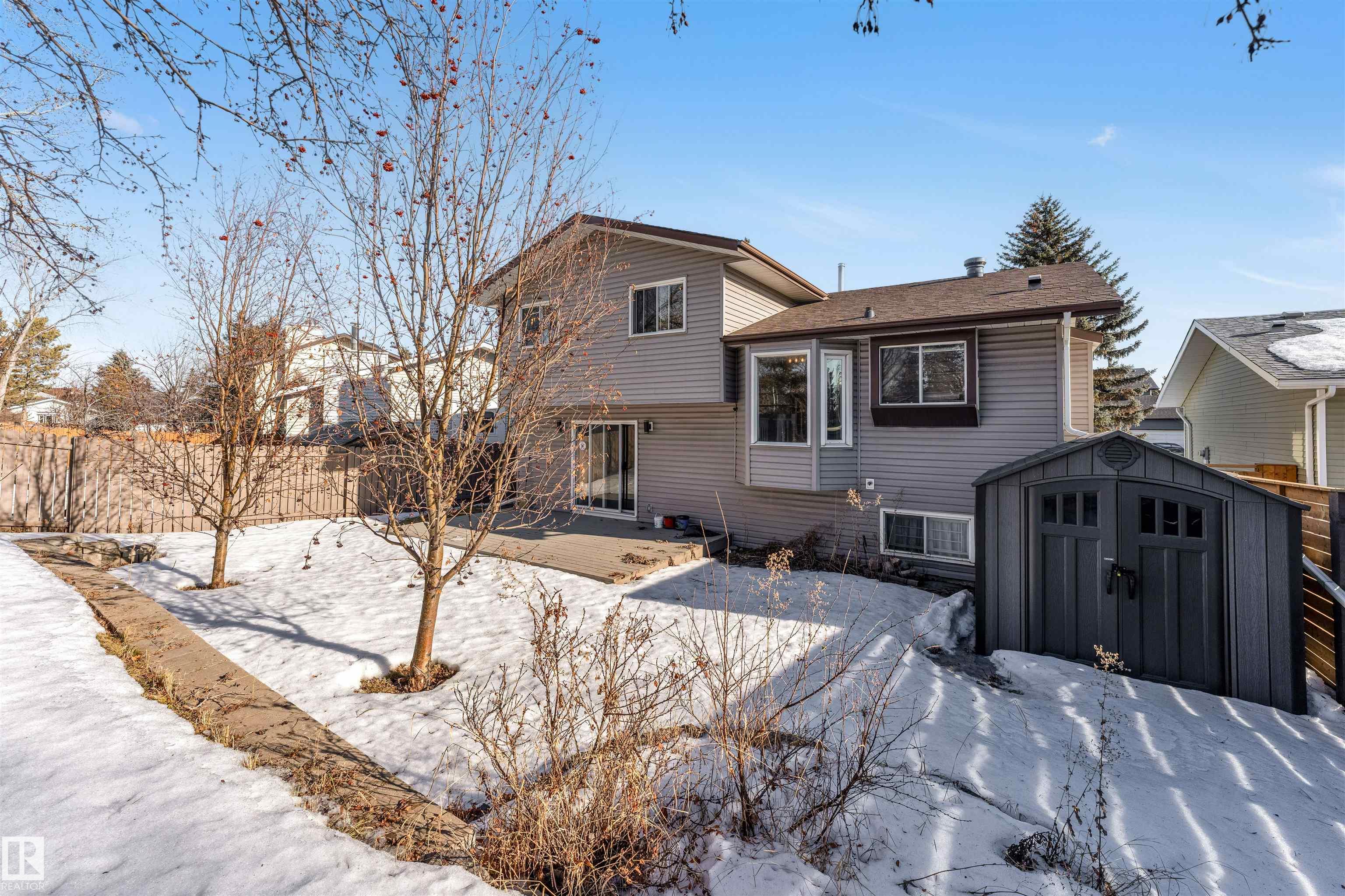 Photo 7 at 3824 48 Street NW, Minchau, Edmonton