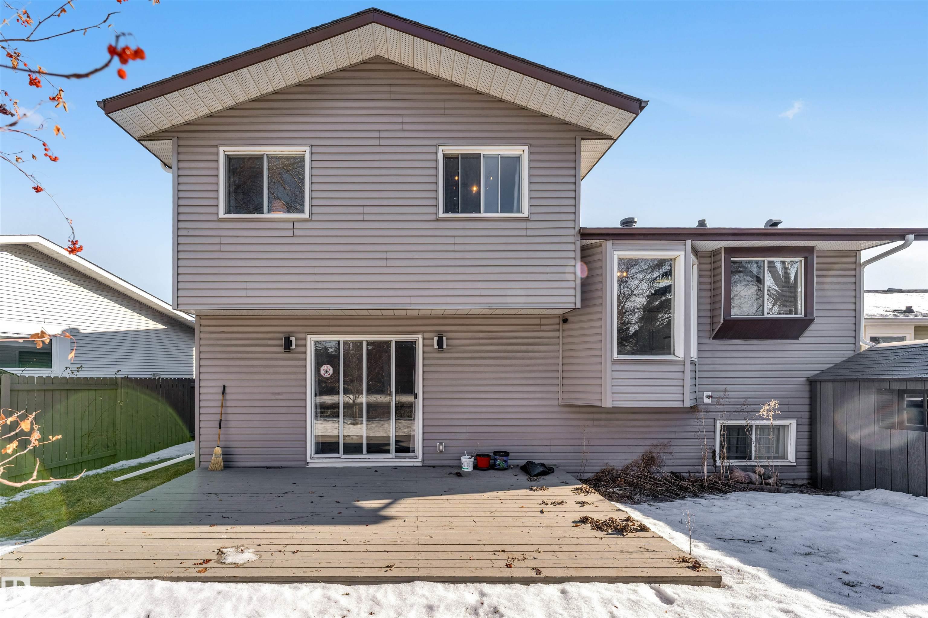 Photo 8 at 3824 48 Street NW, Minchau, Edmonton
