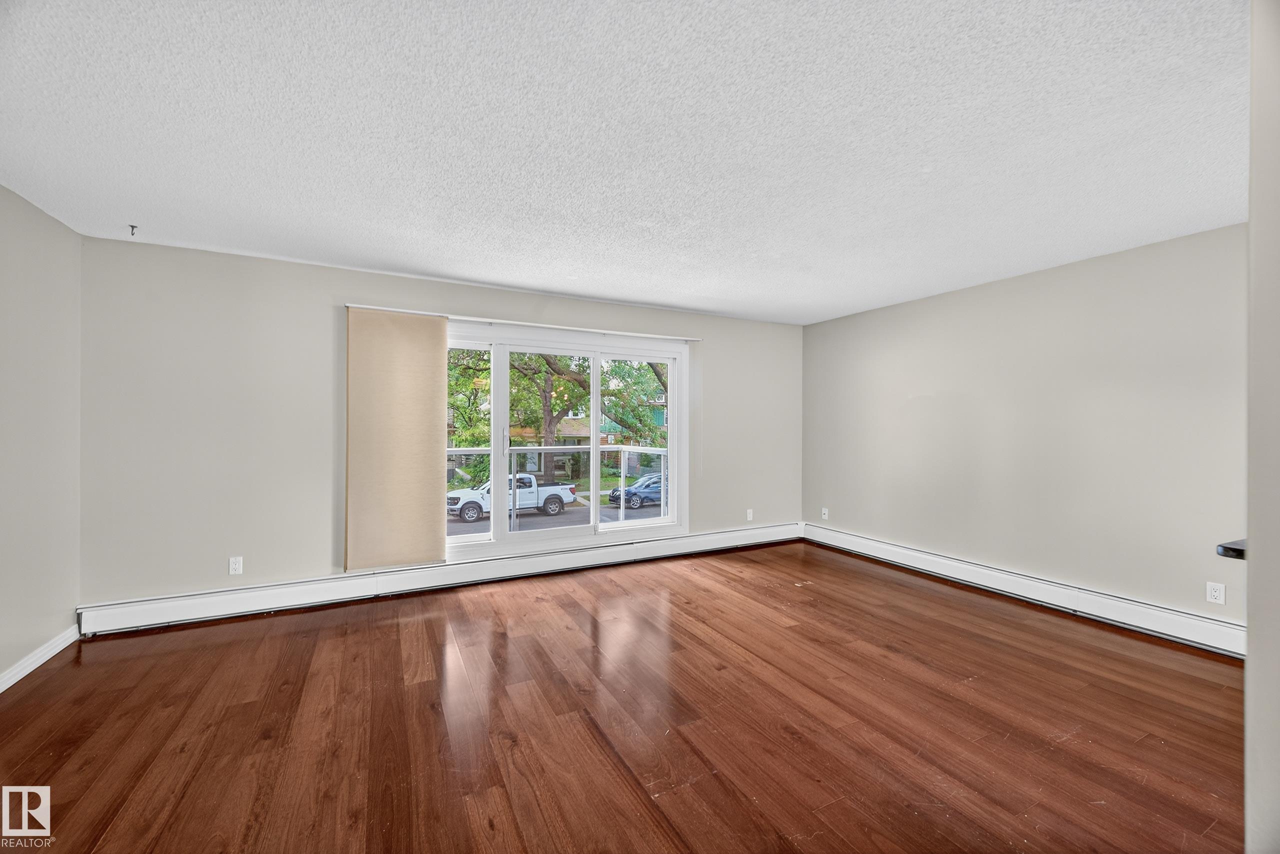 Photo 4 at 202 - 10746 80 Avenue NW, Queen Alexandra, Edmonton