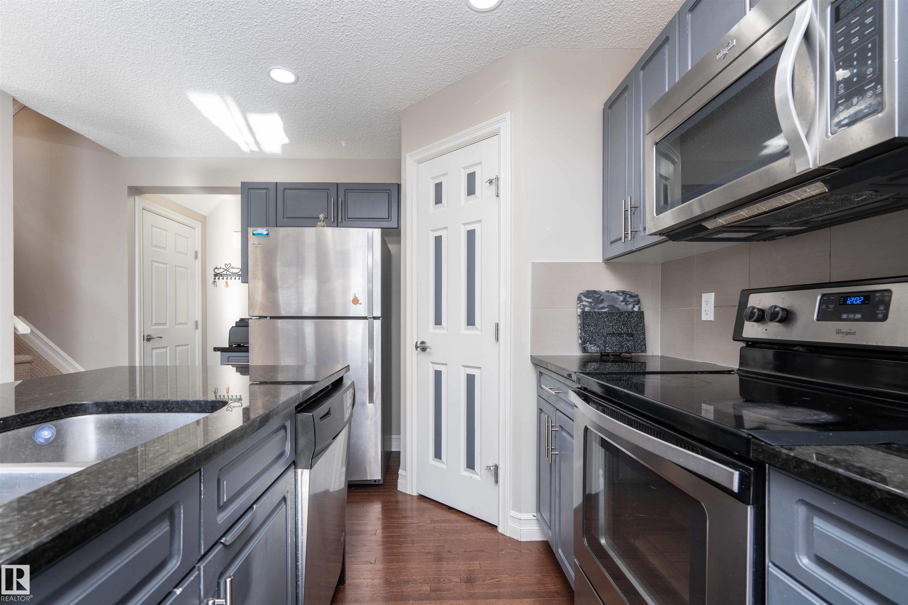 Photo 10 at 13 - 5317 3 Avenue SW, Charlesworth, Edmonton