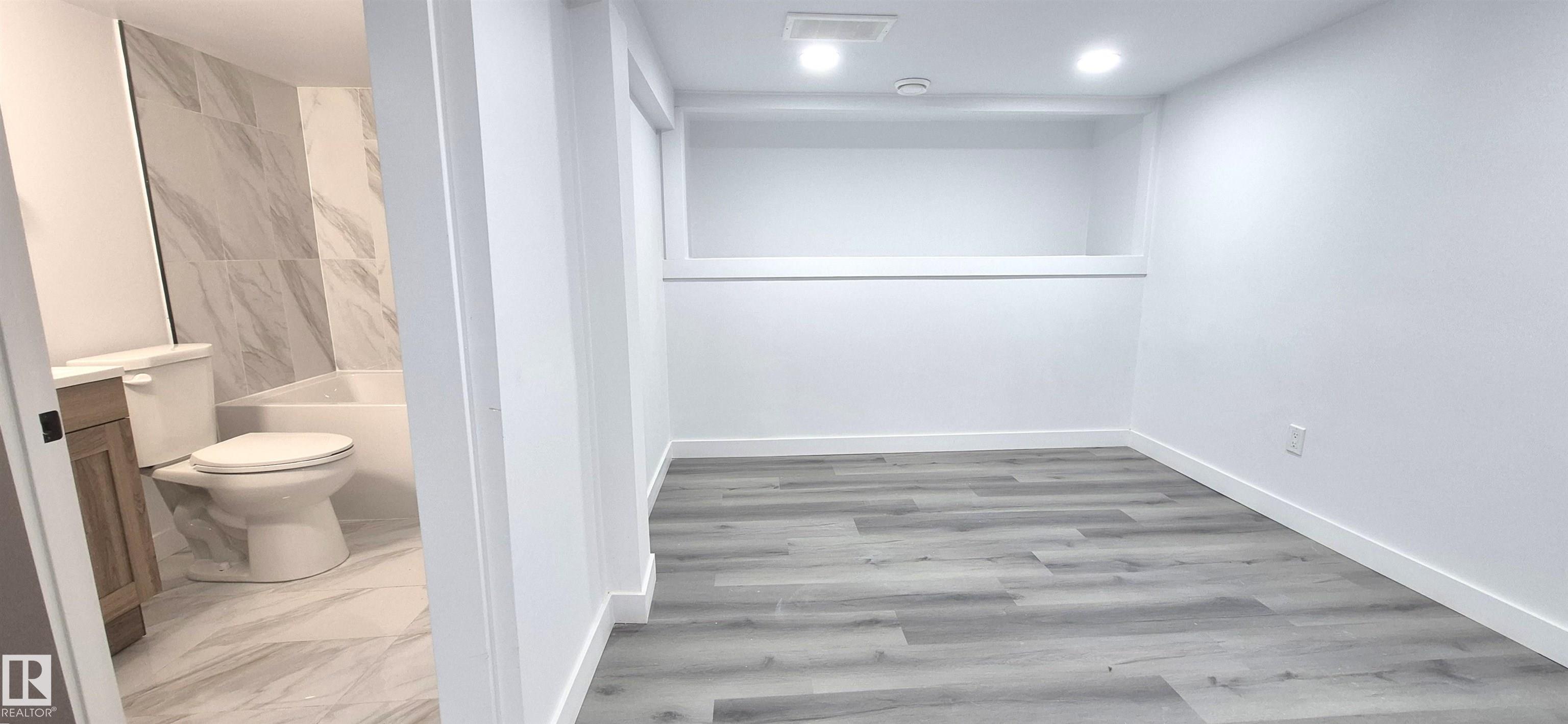 Photo 17 at 11426 84 Street NW, Parkdale, Edmonton