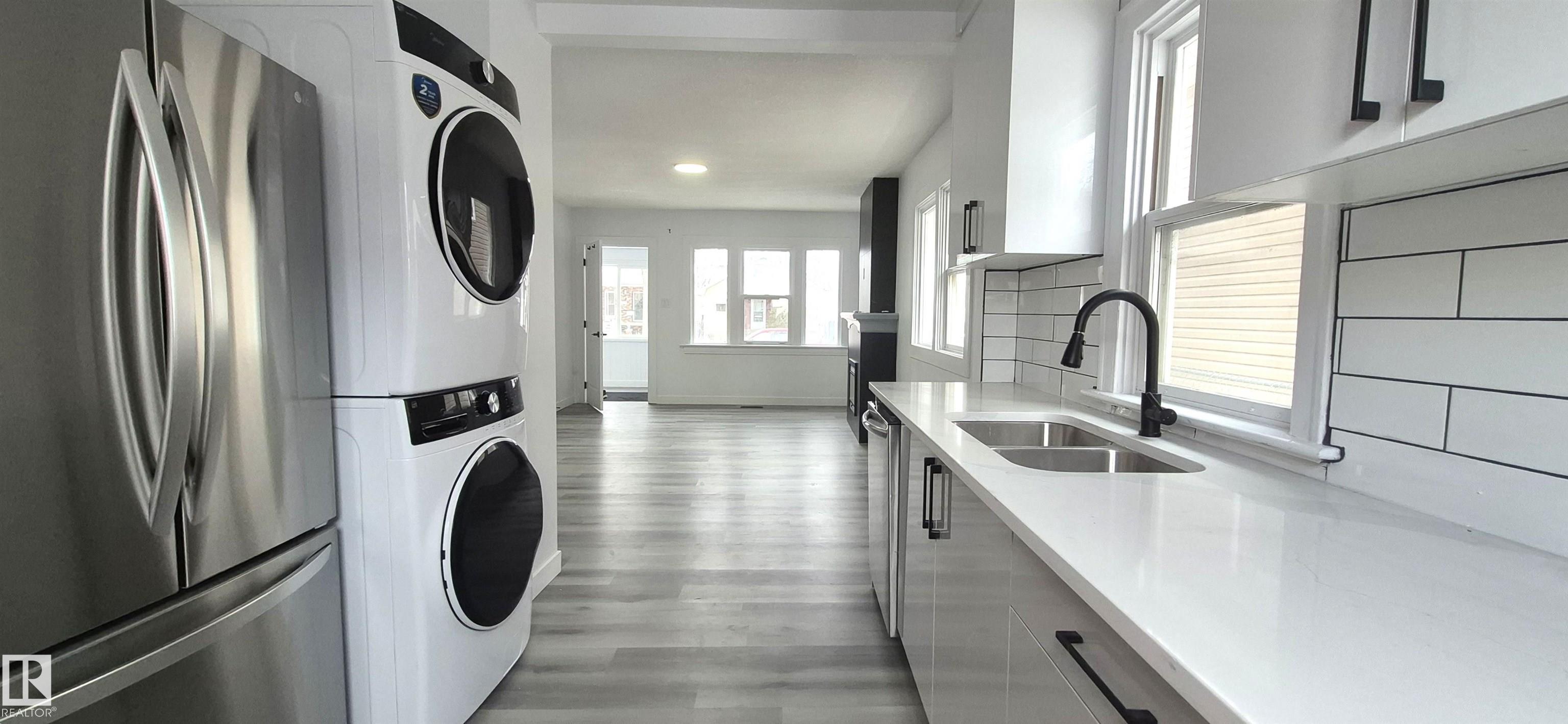 Photo 21 at 11426 84 Street NW, Parkdale, Edmonton