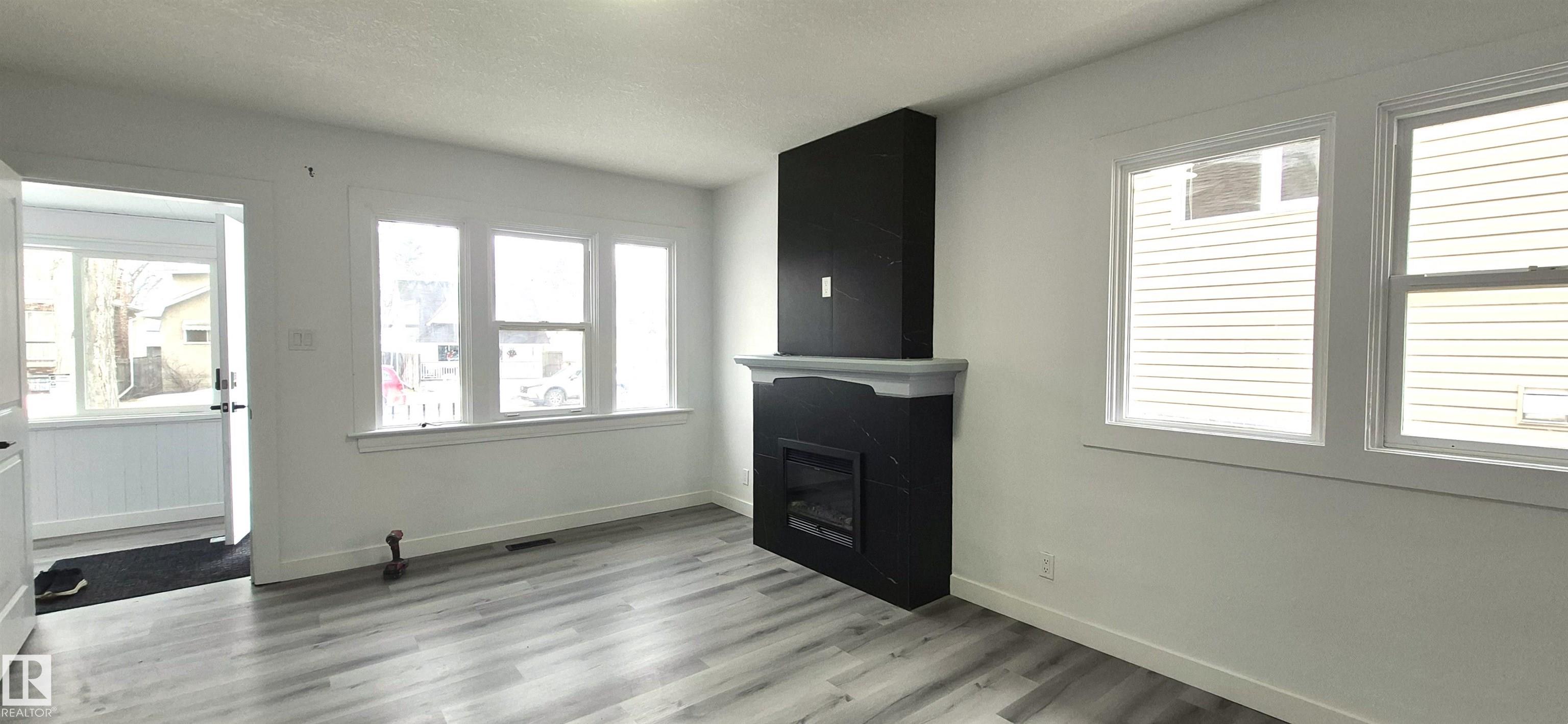 Picture for 11426 84 ST NW