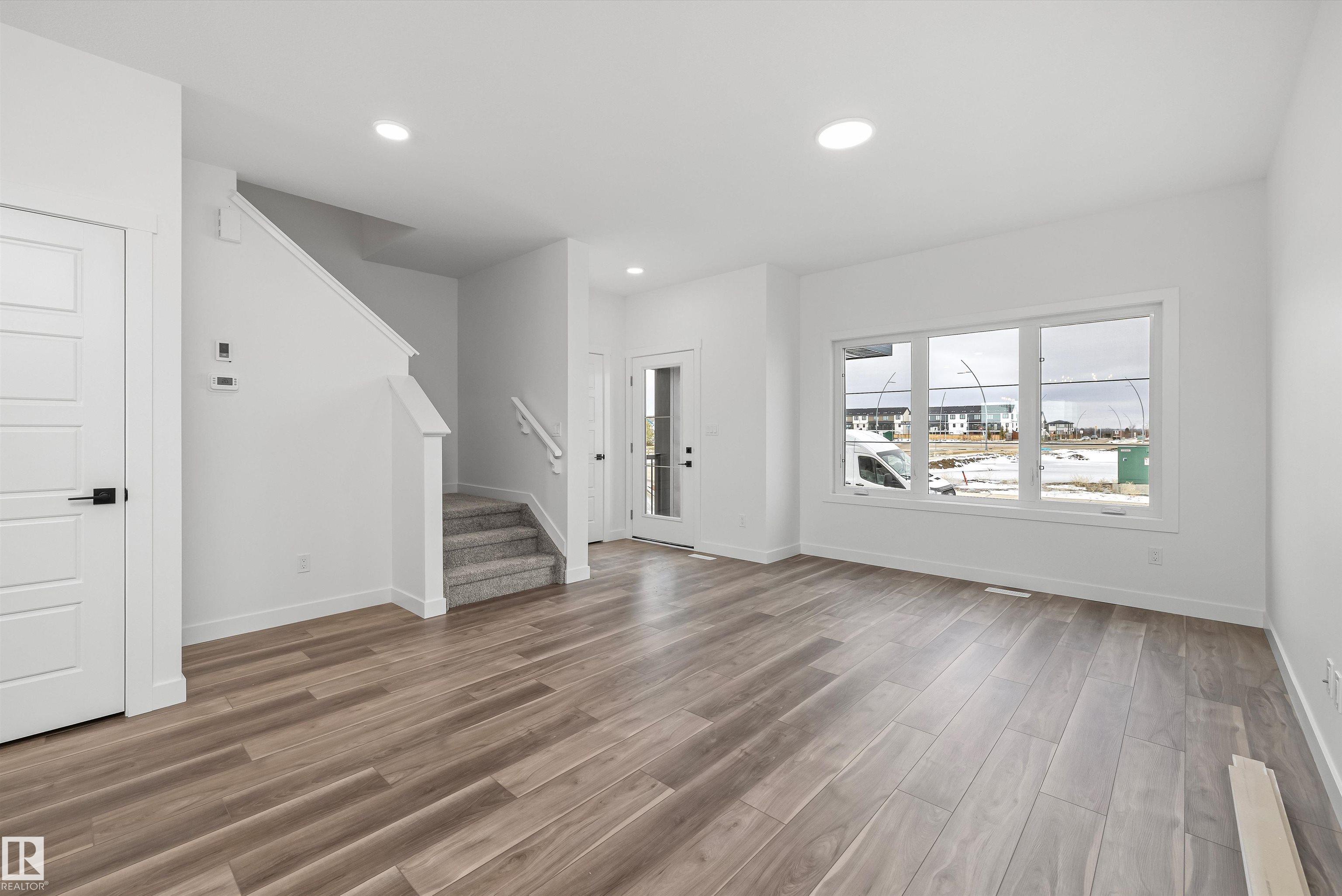 Picture for 436 176 AV NE