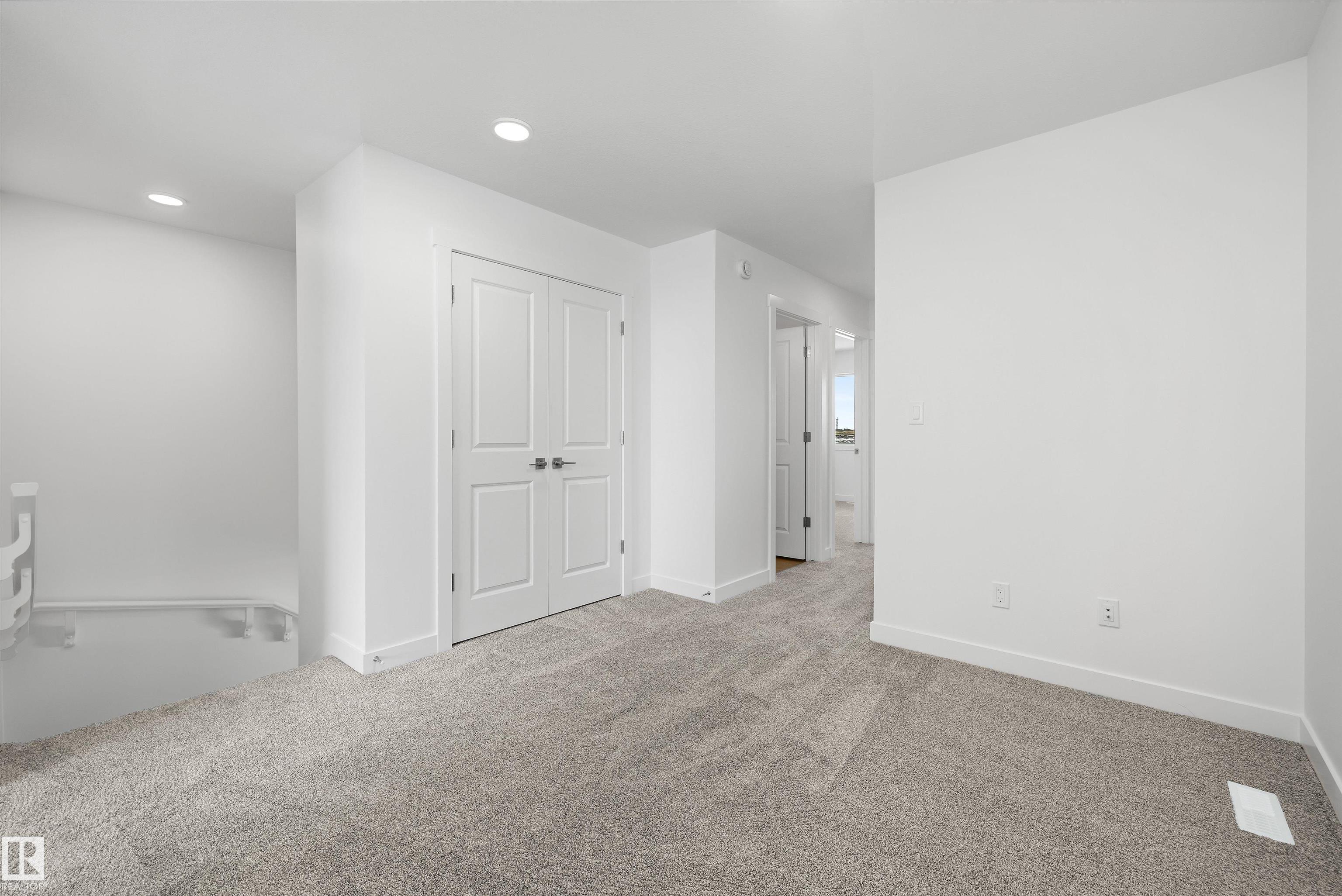 https://zimg.paragon.ice.com/ParagonImages/Property/PM/RAE/225386533/22/0/0/702cb5e04c9f91b828f1dc25a4c35f4b/1/1b735b2422c9a772d24f91905ccc7111/225386533-8580f45e-7fae-43c5-b163-d87fe2192472.JPG