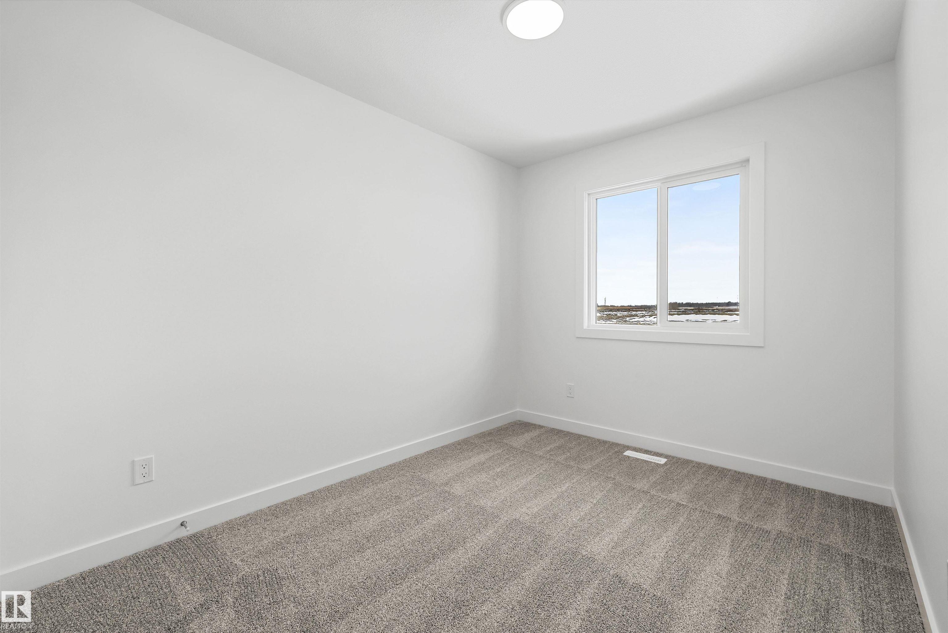https://zimg.paragon.ice.com/ParagonImages/Property/PM/RAE/225386533/27/0/0/03a1d2826b95e60b6e71f1223843824d/1/1b735b2422c9a772d24f91905ccc7111/225386533-4a9ef3ba-47fa-4860-a61e-b2370be6cbc7.JPG