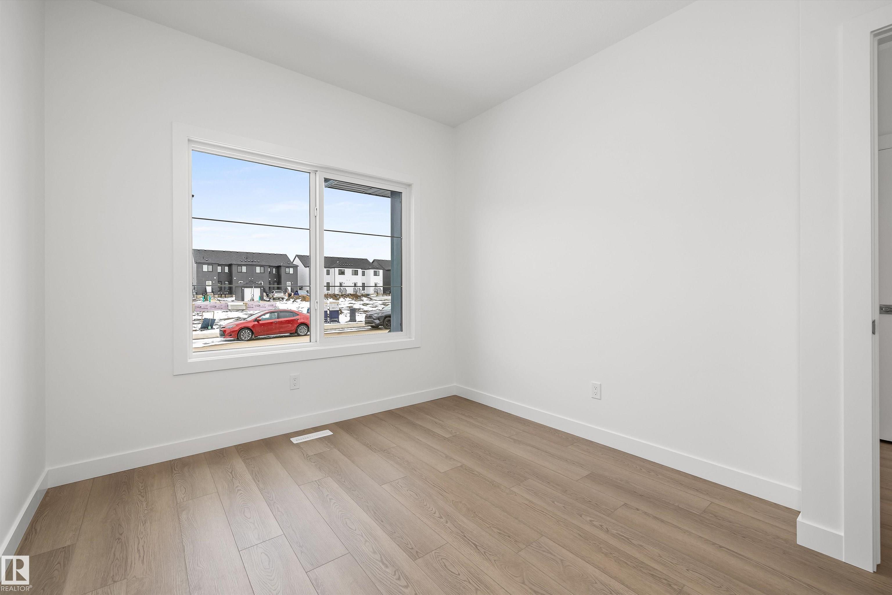 Picture for 620 176 AV NE