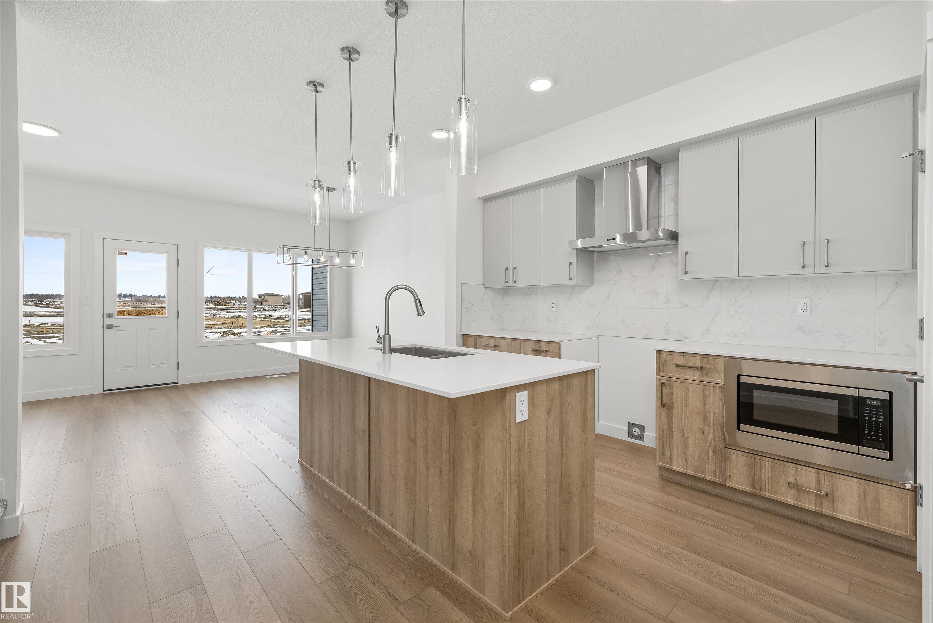 https://zimg.paragon.ice.com/ParagonImages/Property/PM/RAE/225386533/8/0/0/70f090d6c3faf0eb16d56b763a0ece43/1/1b735b2422c9a772d24f91905ccc7111/225386533-a7201e89-a58e-4690-a395-5f25e0727b43.JPG