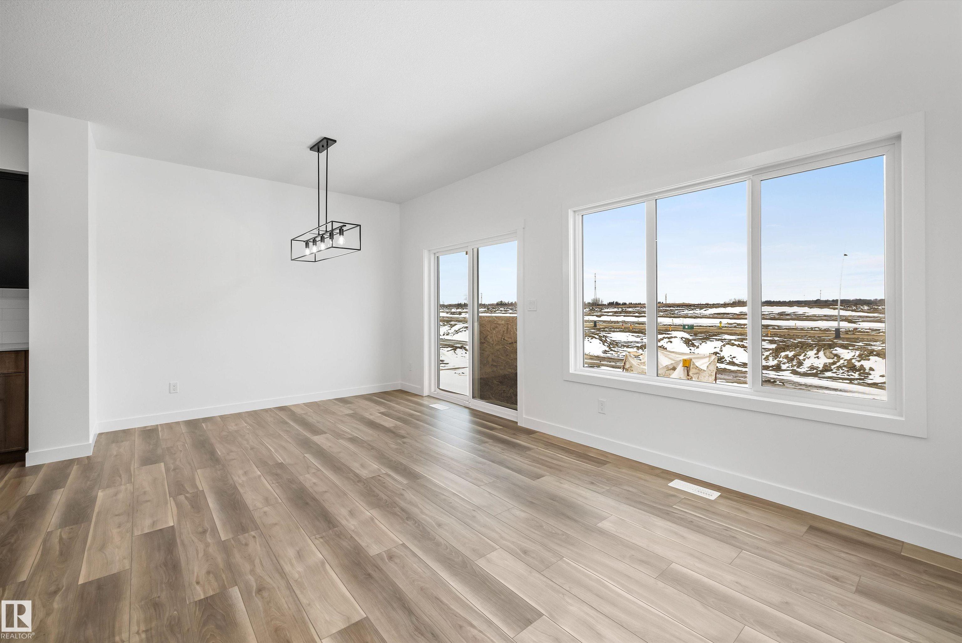 https://zimg.paragon.ice.com/ParagonImages/Property/PM/RAE/225386535/15/0/0/1ddf098ef229922e4668aeaaa3670e96/1/28da16dd428cb93797e90d7ce21af409/225386535-cfba0049-d6ef-4154-a507-36f0b721feb5.JPG