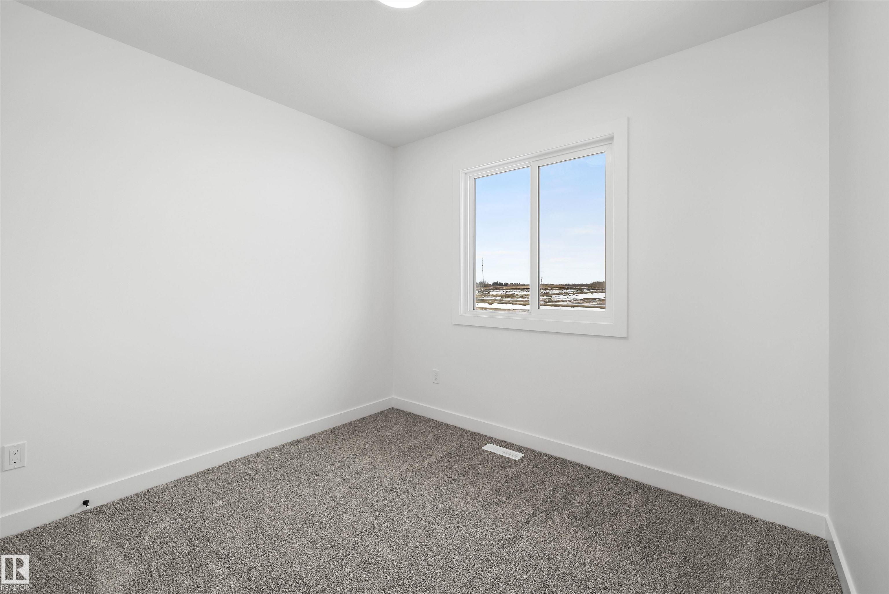 https://zimg.paragon.ice.com/ParagonImages/Property/PM/RAE/225386535/19/0/0/503135d25a69a7bcabdbd45cf22c0d92/1/28da16dd428cb93797e90d7ce21af409/225386535-e6ed5b93-2df8-4397-8bfb-db764879c404.JPG