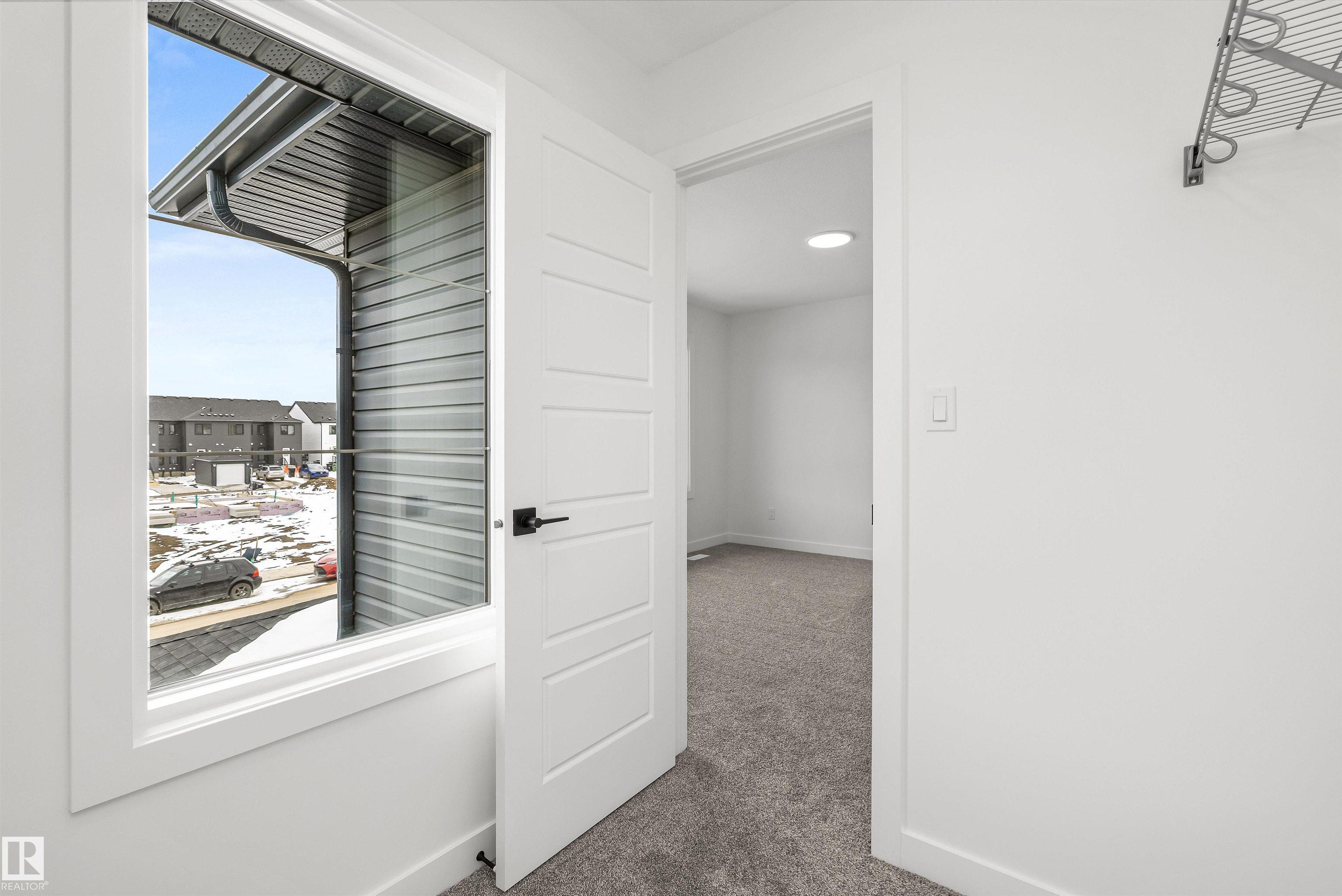 https://zimg.paragon.ice.com/ParagonImages/Property/PM/RAE/225386535/28/0/0/ed6a3e7585152699242fa35300b23539/1/28da16dd428cb93797e90d7ce21af409/225386535-543732f3-601d-4dea-ae68-9379a800f249.JPG