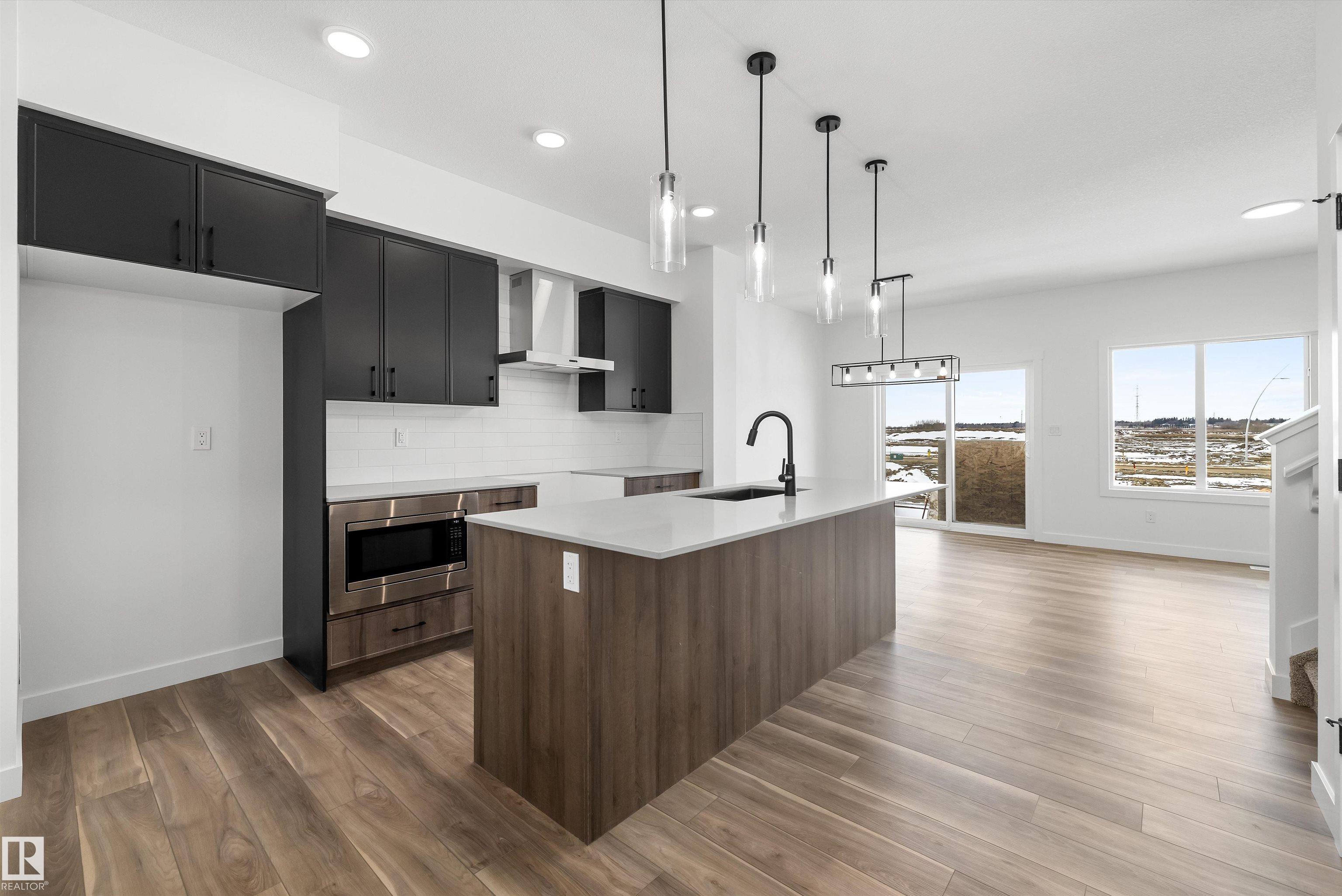 Picture for 622 176 AV NE