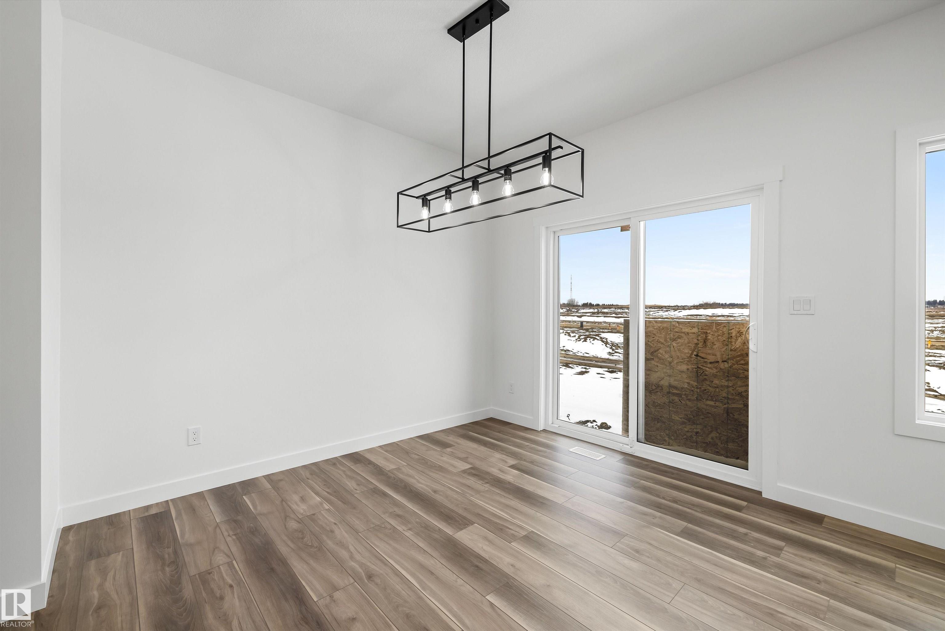 https://zimg.paragon.ice.com/ParagonImages/Property/PM/RAE/225386535/9/0/0/be3a440c4d368f5f8042a6db4a2cb37a/1/28da16dd428cb93797e90d7ce21af409/225386535-e098be1b-5288-4d24-8694-12d99d38ca78.JPG