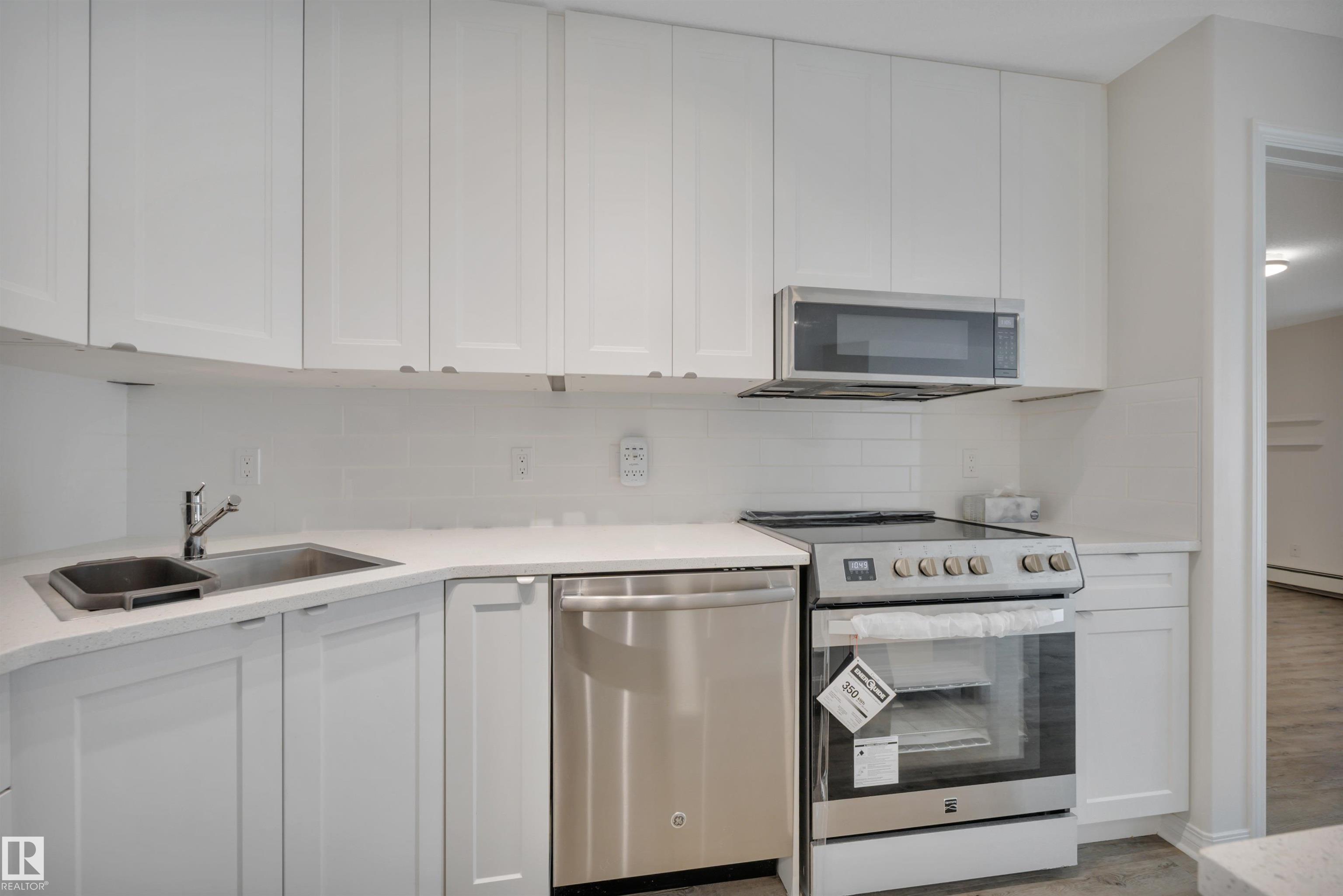 Photo 8 at 108 - 12550 140 Avenue NW, Baranow, Edmonton