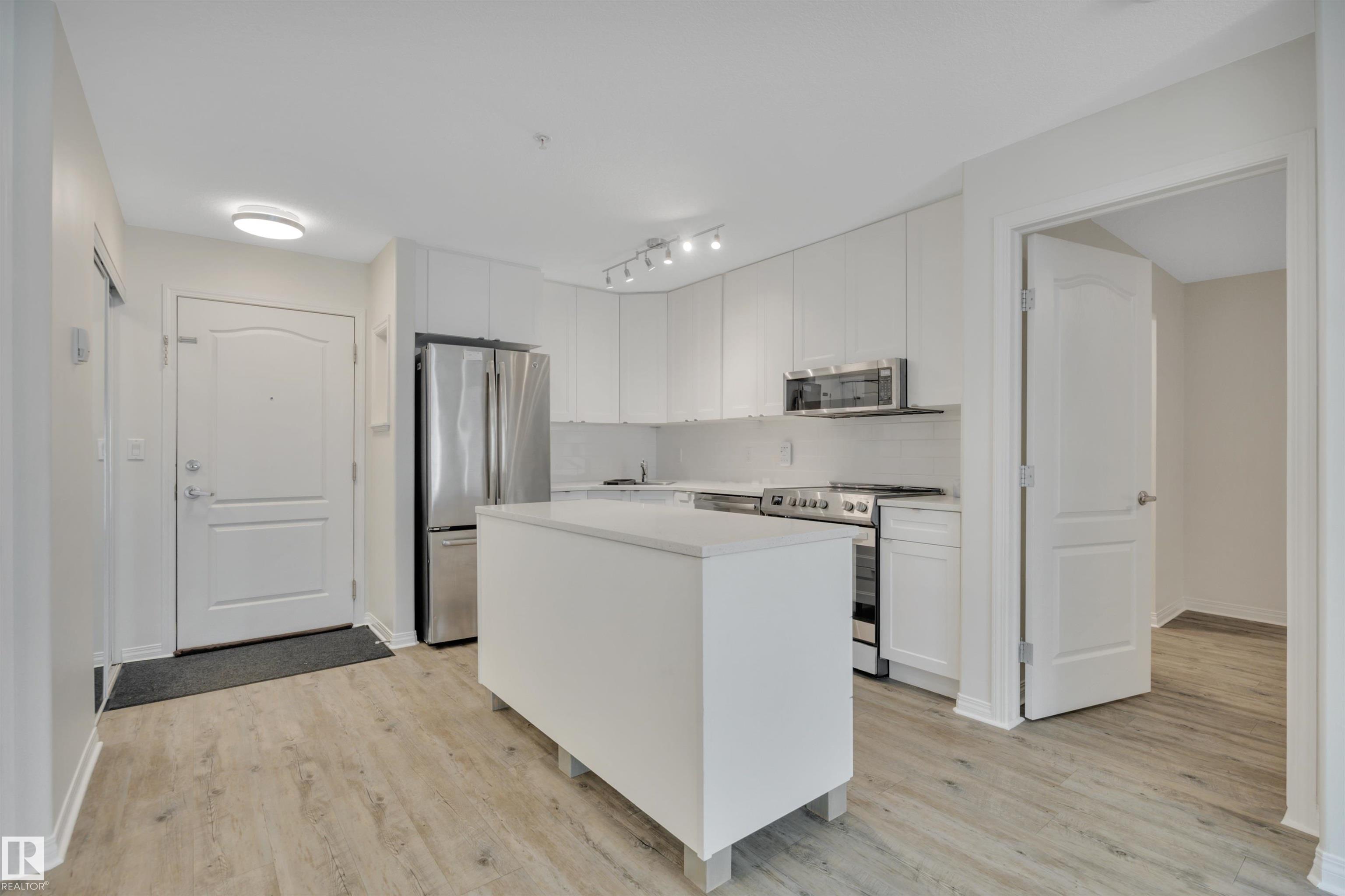 Photo 9 at 108 - 12550 140 Avenue NW, Baranow, Edmonton