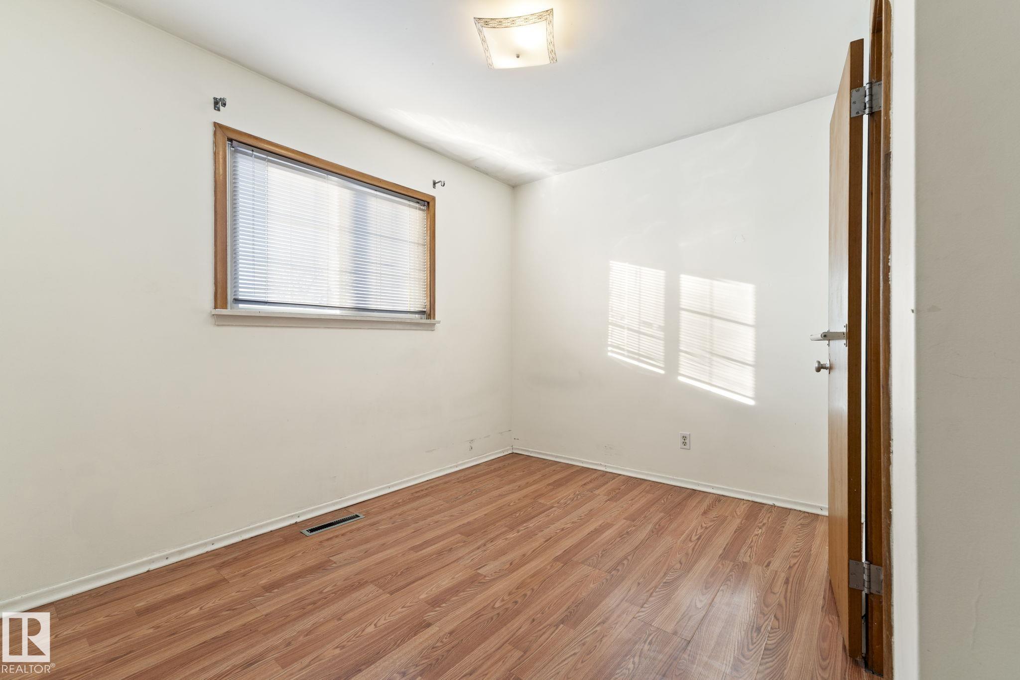 Photo 12 at 12023 137 Avenue NW, Kensington, Edmonton