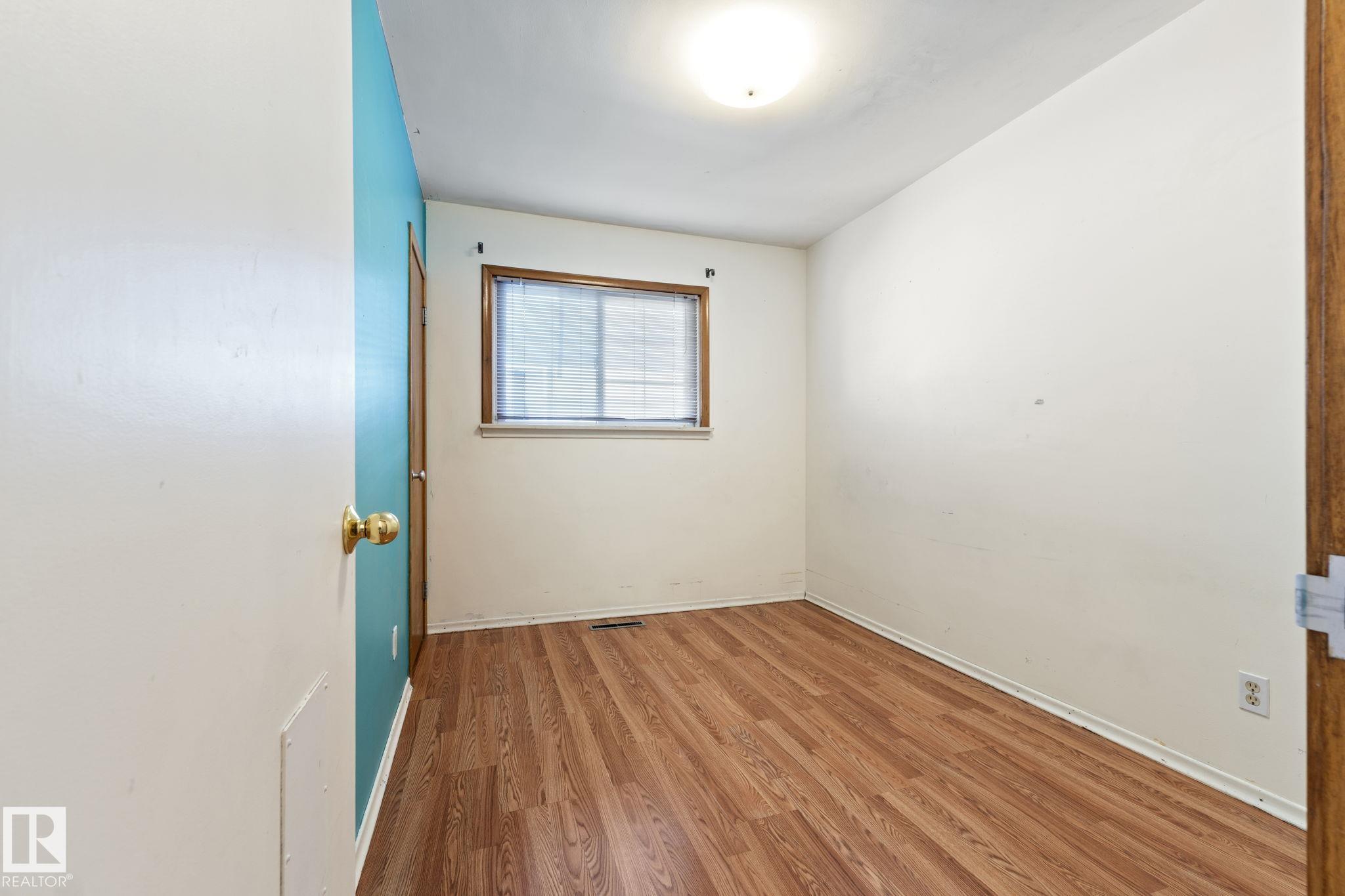 Photo 16 at 12023 137 Avenue NW, Kensington, Edmonton