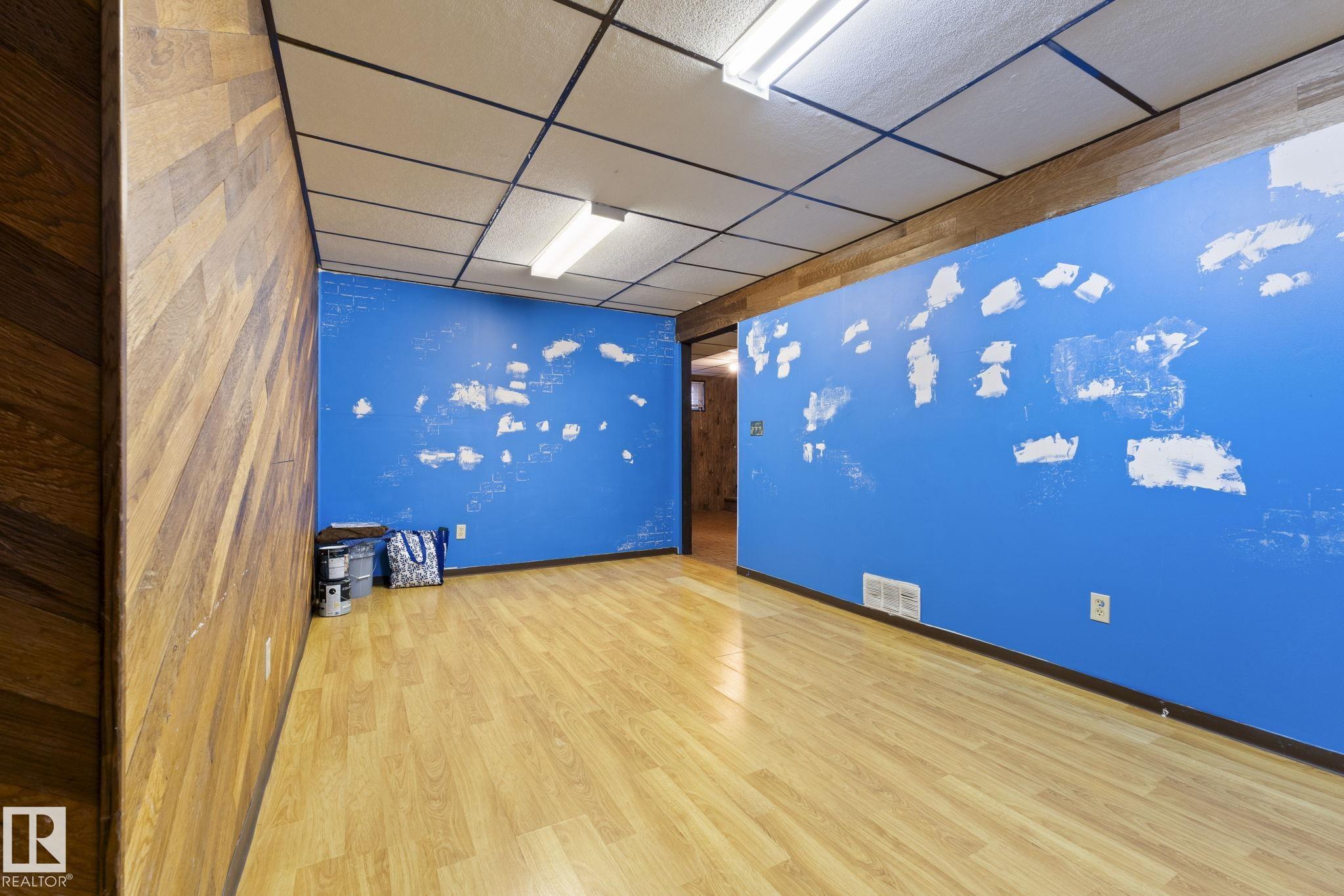 Photo 33 at 12023 137 Avenue NW, Kensington, Edmonton