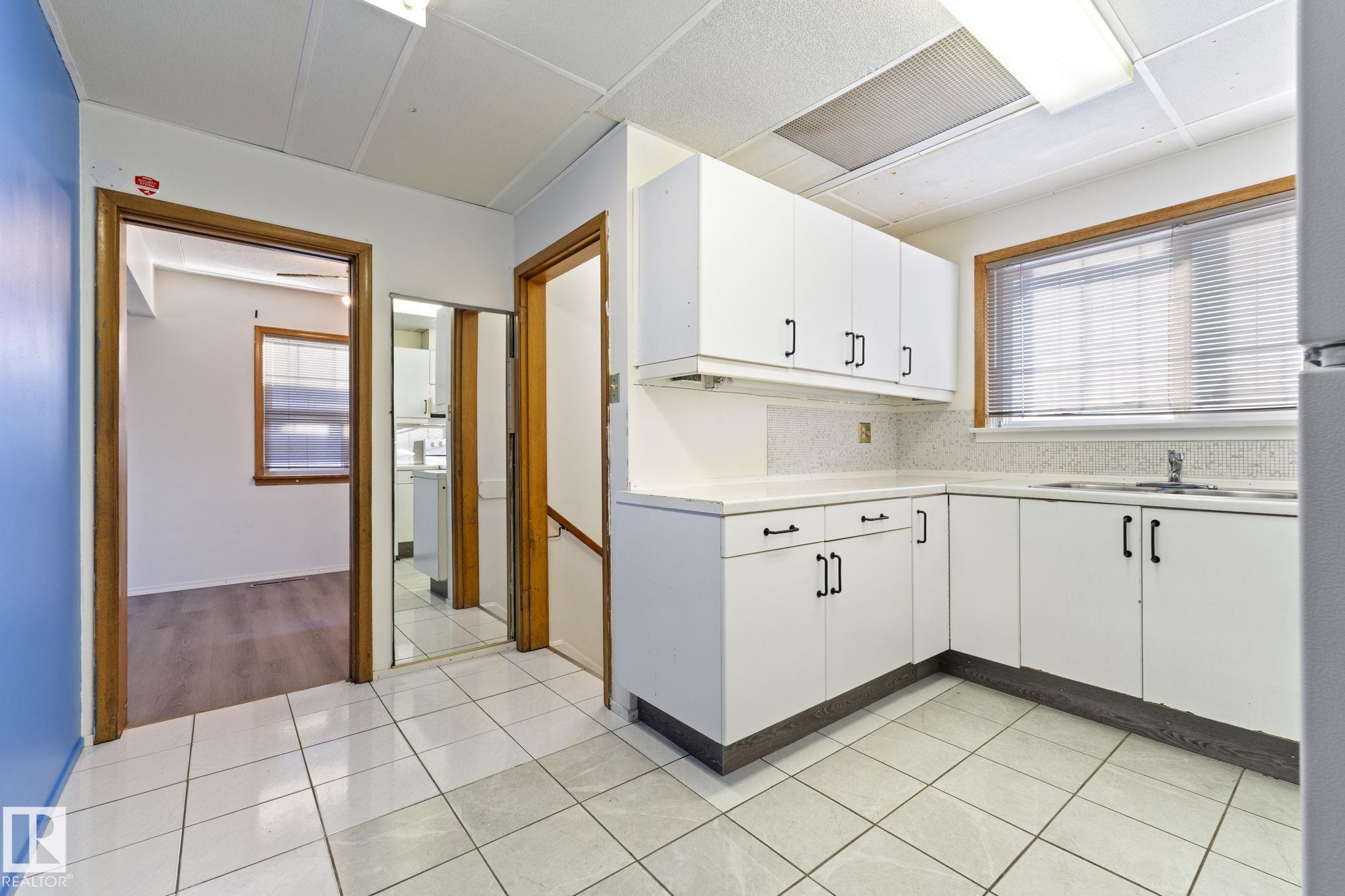 Photo 8 at 12023 137 Avenue NW, Kensington, Edmonton