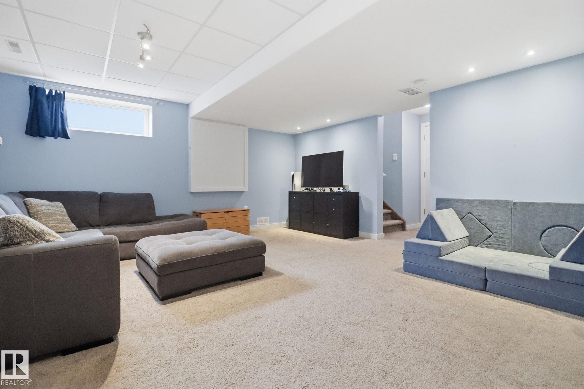 Photo 23 at 9037 Scott Crescent NW, South Terwillegar, Edmonton