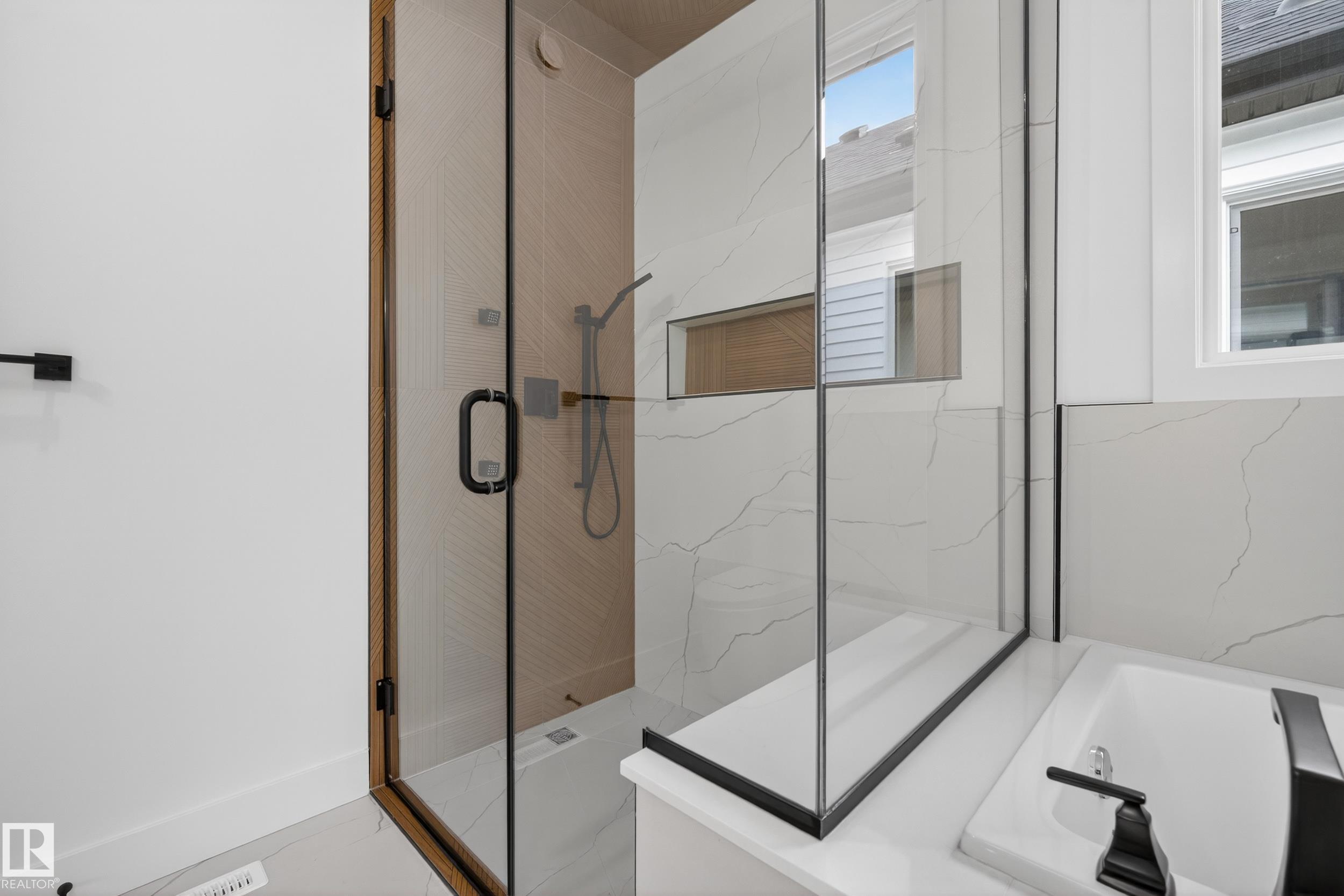 Photo 23 at 11611 79, Belgravia, Edmonton