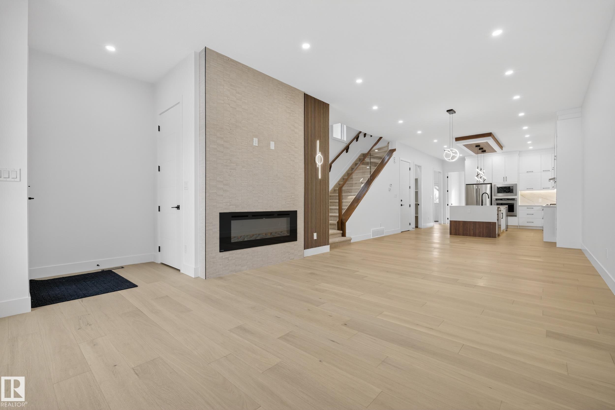 Photo 4 at 11611 79, Belgravia, Edmonton