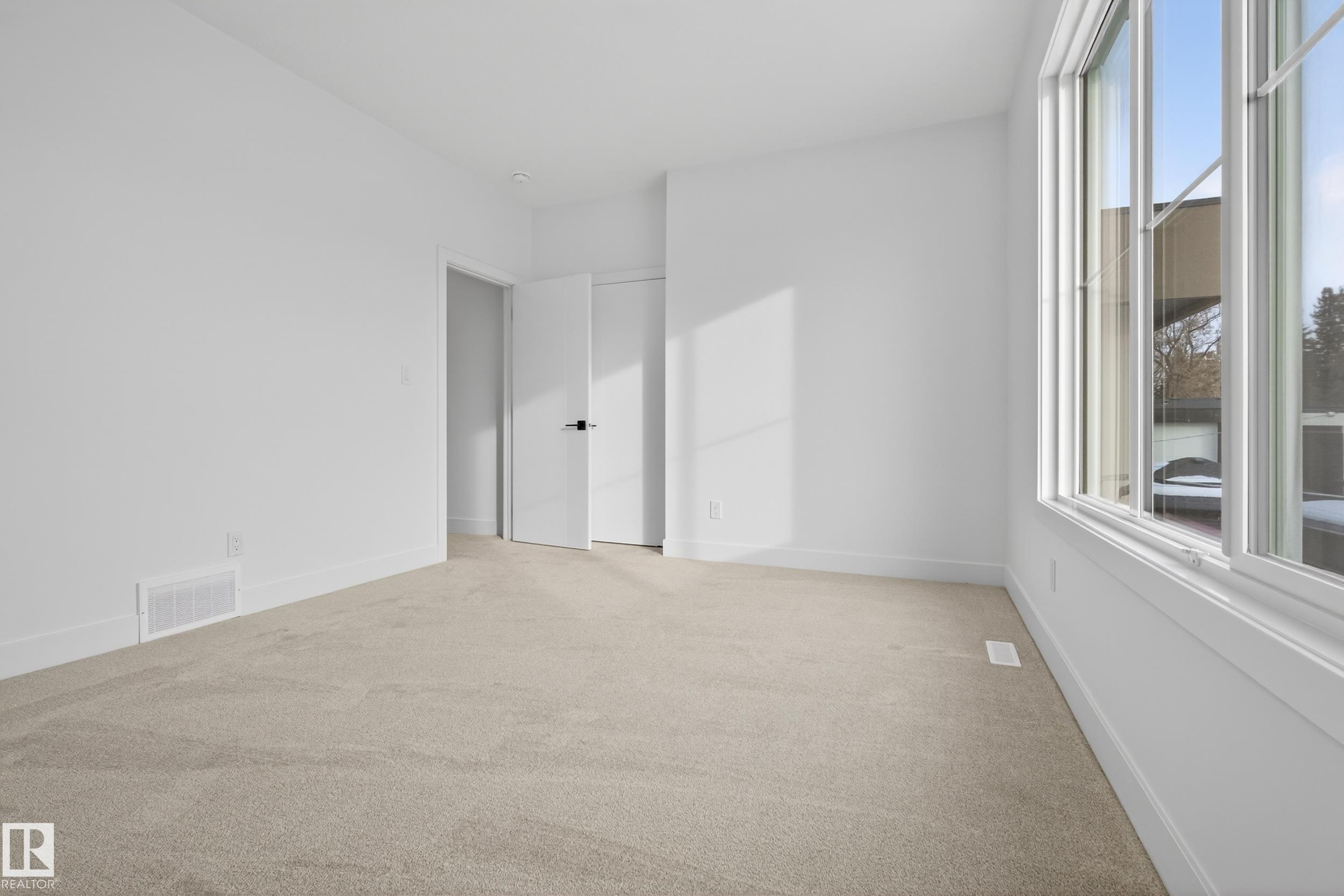 Photo 32 at 11611 79, Belgravia, Edmonton