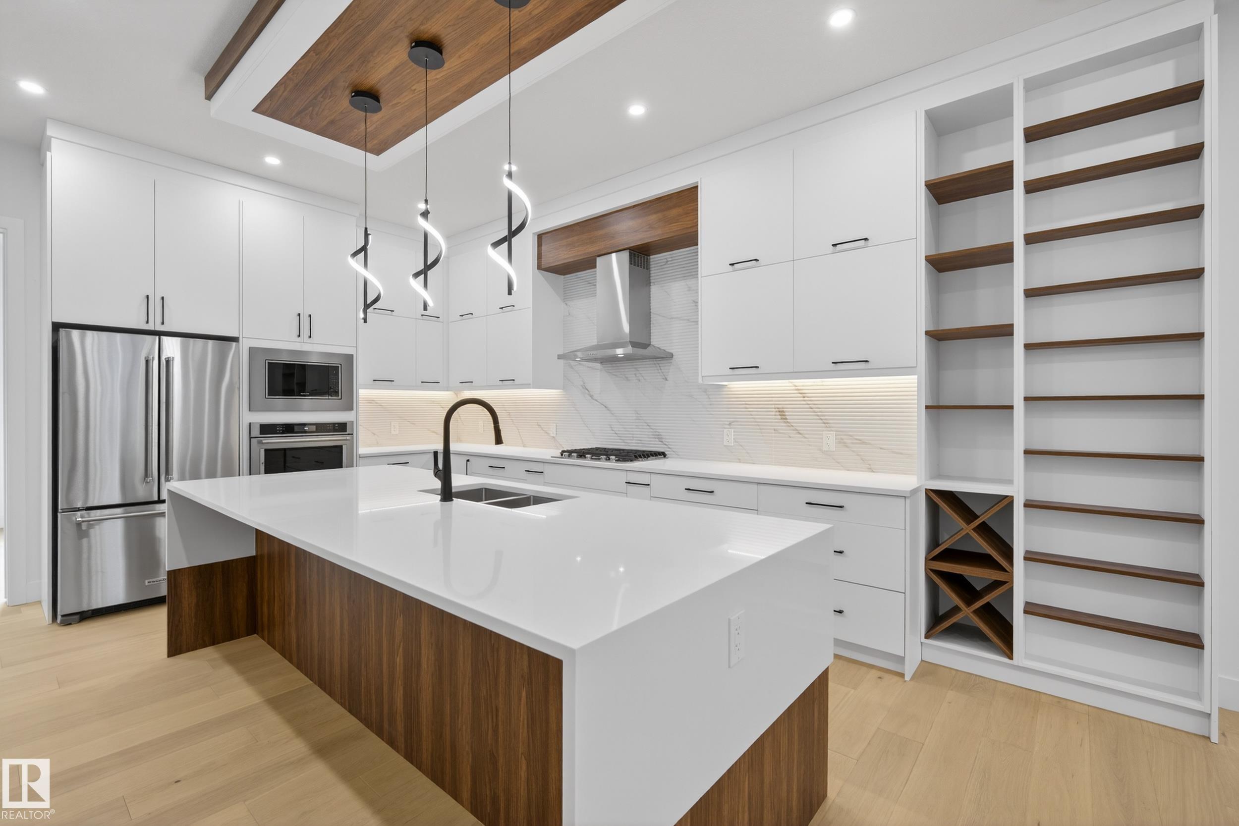 Photo 8 at 11611 79, Belgravia, Edmonton