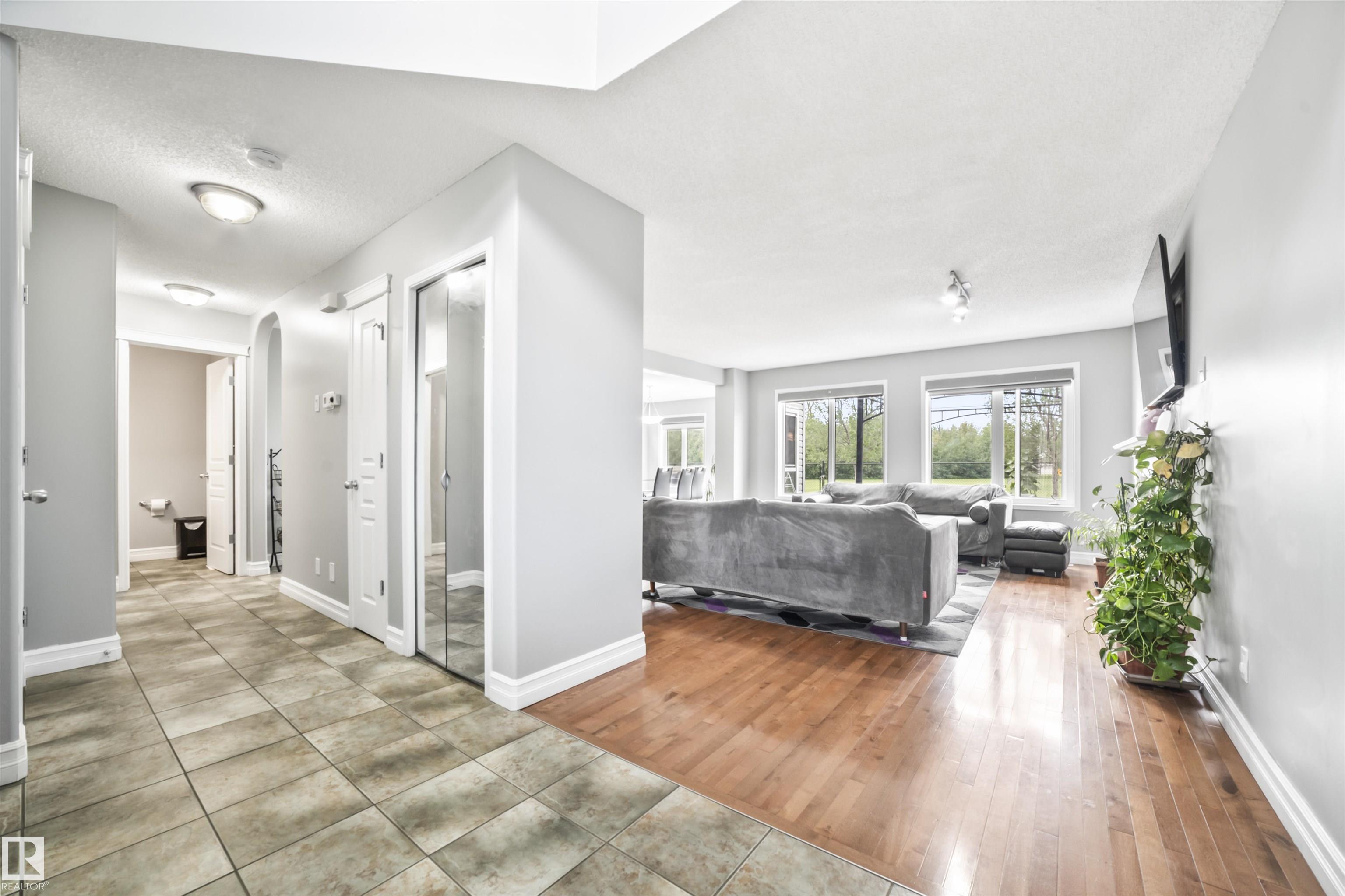 324 79 Street SW, Ellerslie, Edmonton