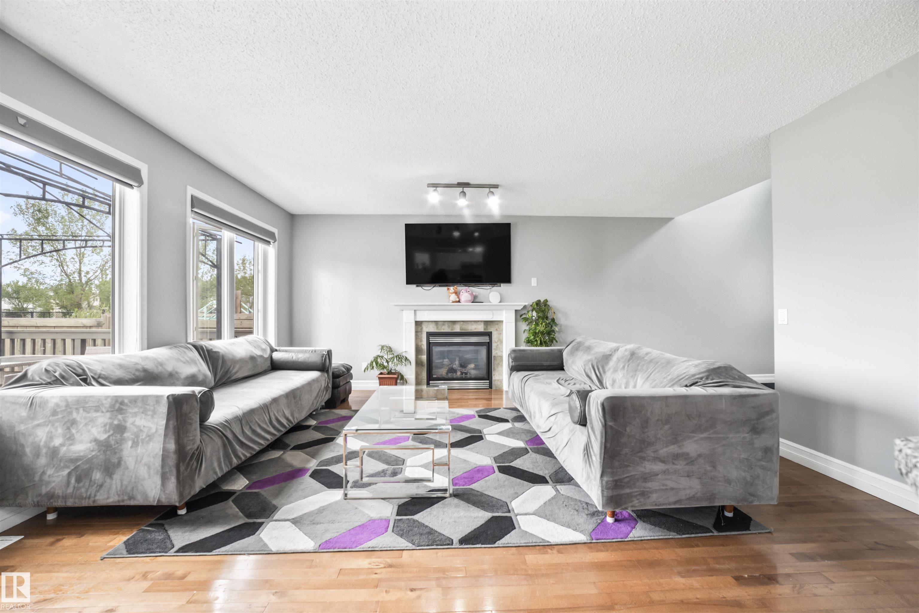 Photo 8 at 324 79 Street SW, Ellerslie, Edmonton