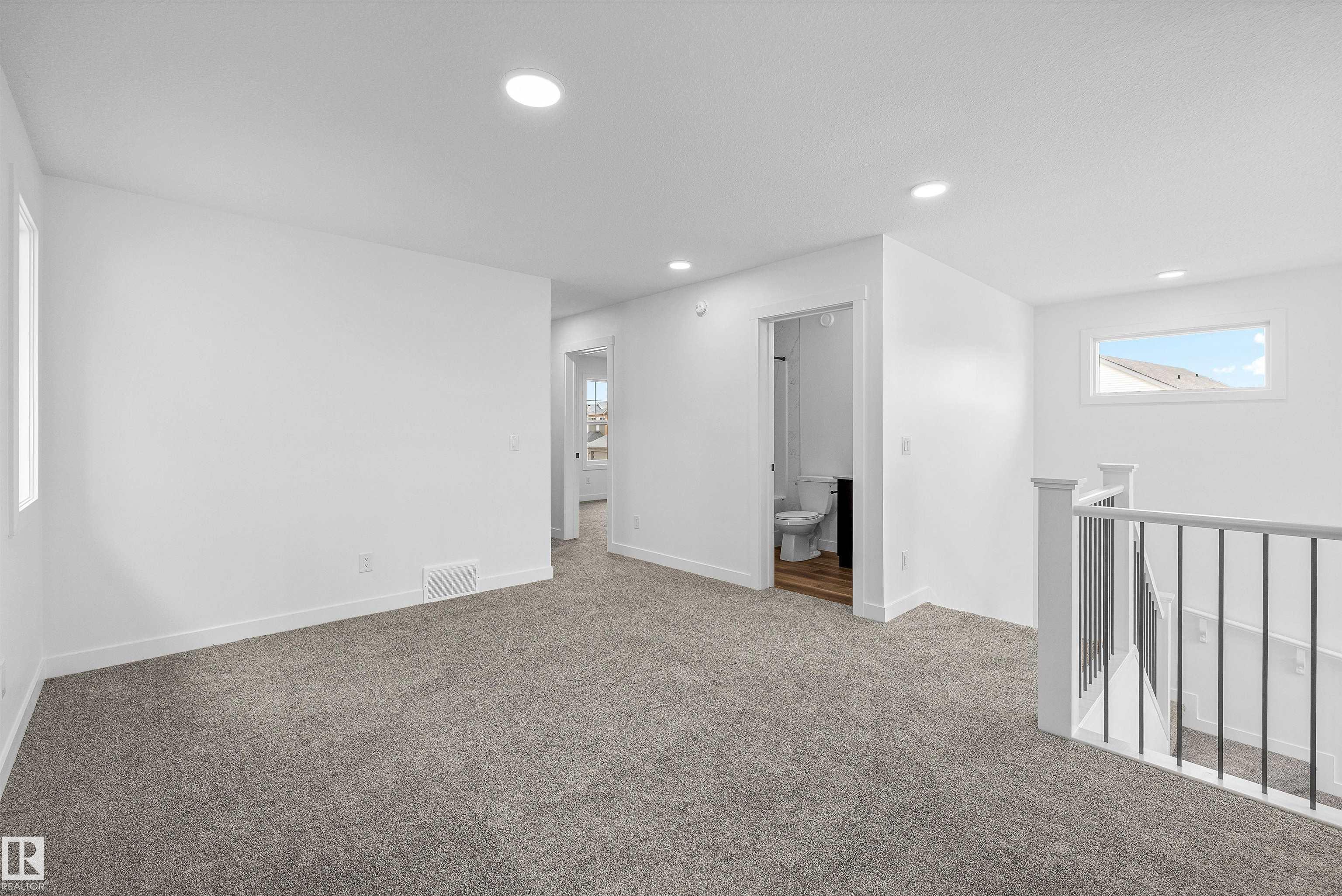 https://zimg.paragon.ice.com/ParagonImages/Property/PM/RAE/225386620/31/0/0/91e9319969fbe48d3e7fce621a3a37fd/1/fceddf59c7b56c6bca0e9bcfc36165f3/225386620-eb763f71-a368-47e0-a9a9-7842be57bd7b.JPG