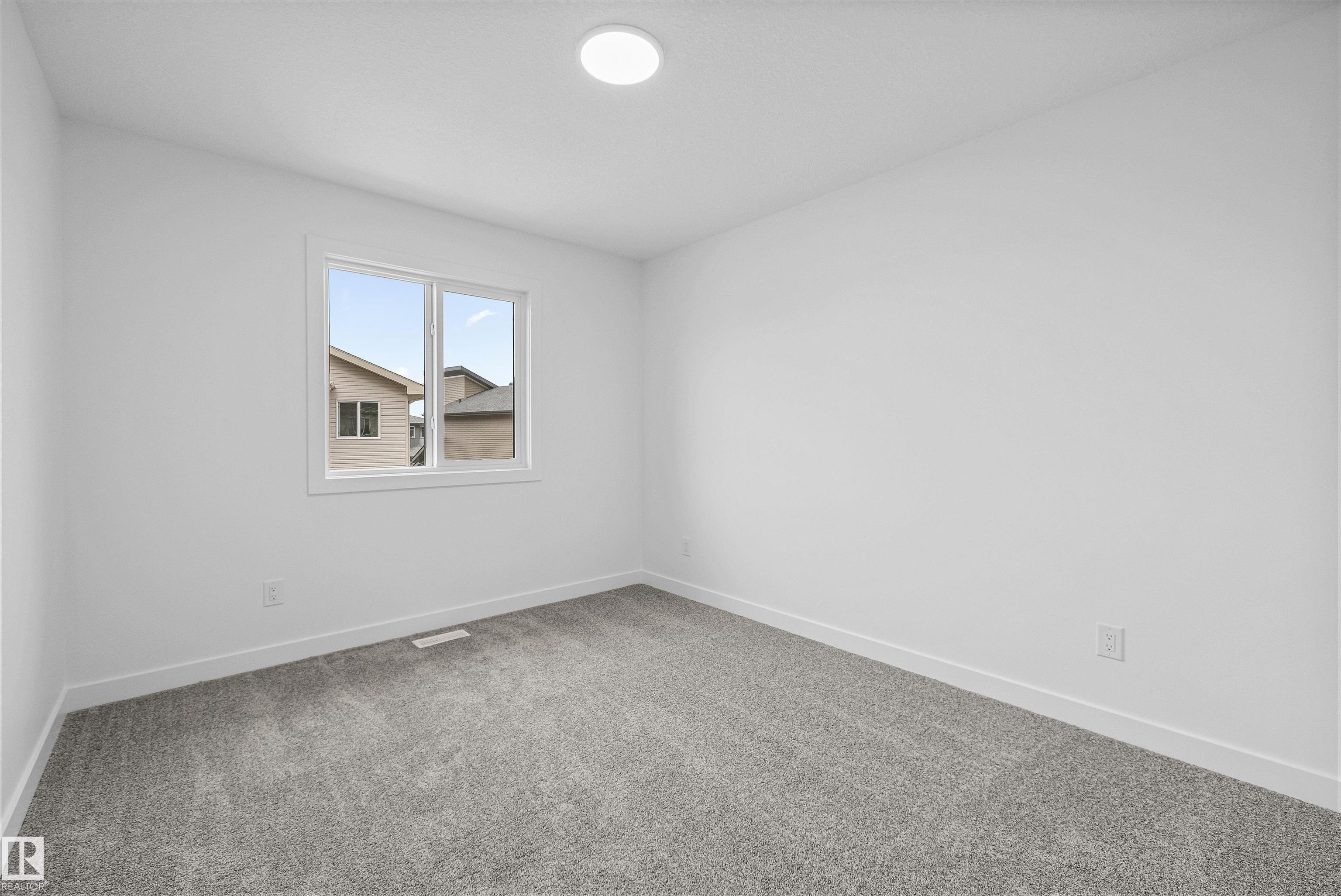 https://zimg.paragon.ice.com/ParagonImages/Property/PM/RAE/225386620/32/0/0/c2fdda871e1a4a7e00968a4d5e33421d/1/fceddf59c7b56c6bca0e9bcfc36165f3/225386620-0afe51c1-385f-4174-ab38-eaab63986daf.JPG