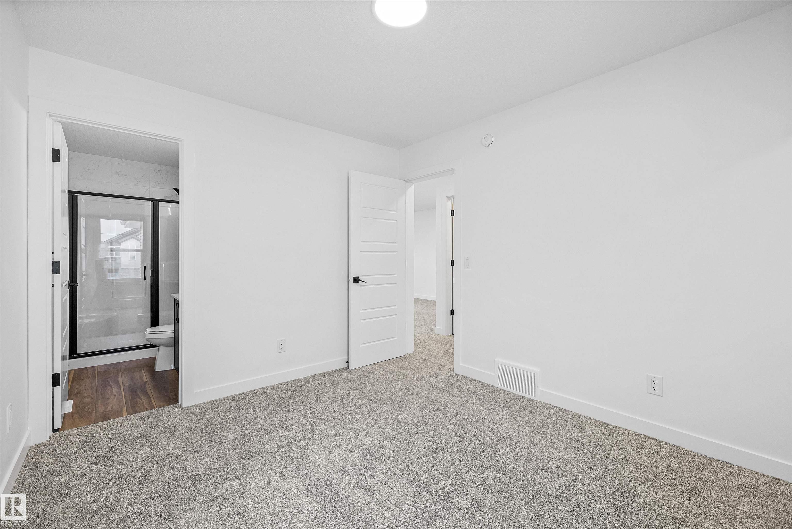 https://zimg.paragon.ice.com/ParagonImages/Property/PM/RAE/225386620/37/0/0/21bb430f68f4e7e577deaa813ee3ff9a/1/fceddf59c7b56c6bca0e9bcfc36165f3/225386620-4c589175-7e0e-4b70-81ce-4773a077d837.JPG