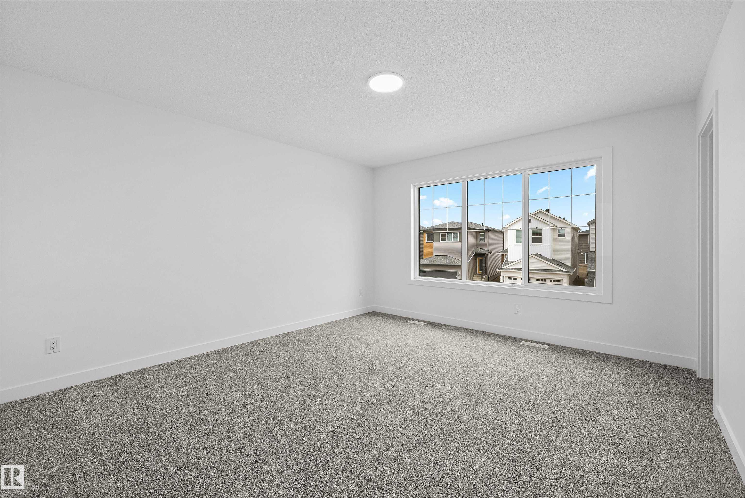 https://zimg.paragon.ice.com/ParagonImages/Property/PM/RAE/225386620/42/0/0/d12909f98edf629a8c8dbee523062467/1/fceddf59c7b56c6bca0e9bcfc36165f3/225386620-37602a78-b920-4bf8-bd53-02541096145b.JPG