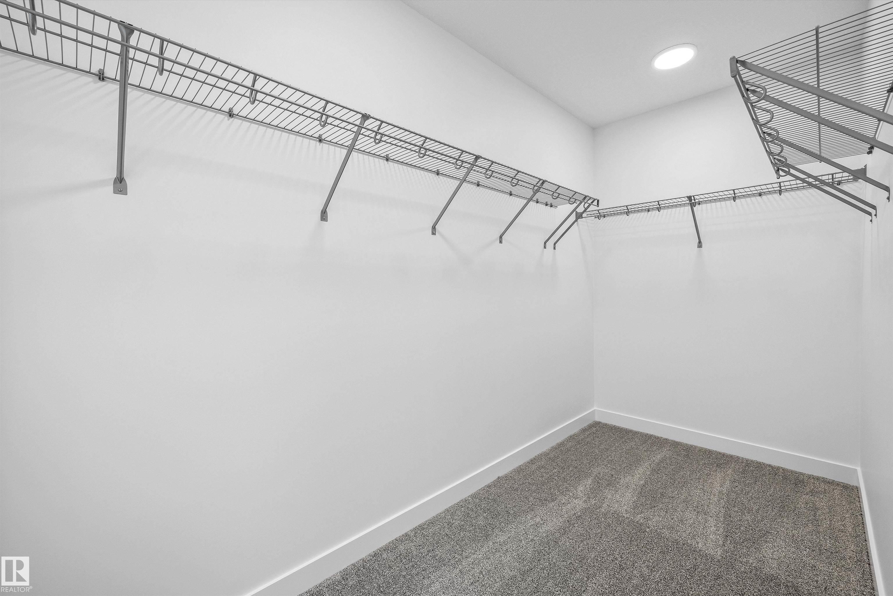 https://zimg.paragon.ice.com/ParagonImages/Property/PM/RAE/225386620/47/0/0/7a21d9c473fdbf251dca281e329fe737/1/fceddf59c7b56c6bca0e9bcfc36165f3/225386620-56e747a0-c035-458b-b532-410272875e08.JPG