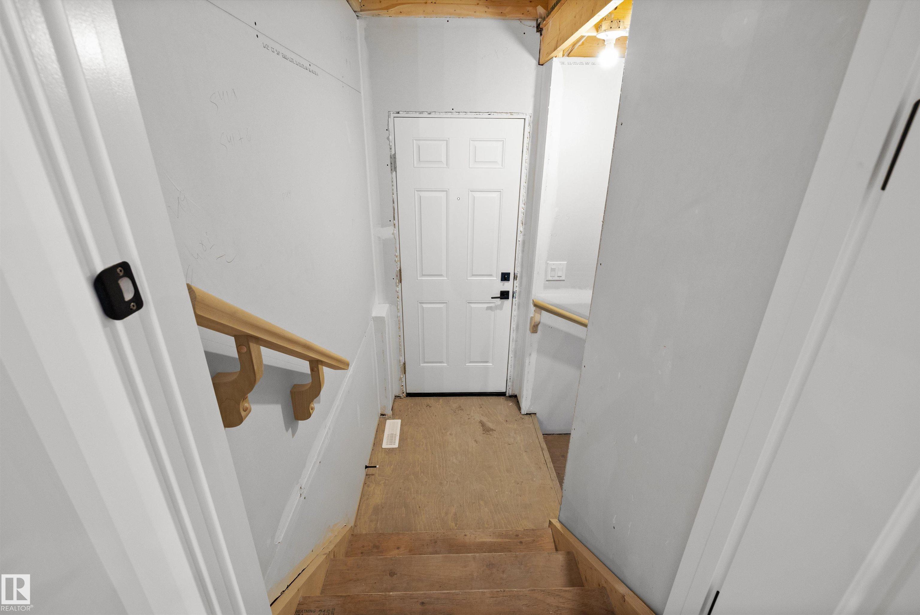 https://zimg.paragon.ice.com/ParagonImages/Property/PM/RAE/225386620/49/0/0/ff8cb7162ac547afef8846ca7d369620/1/fceddf59c7b56c6bca0e9bcfc36165f3/225386620-5ec51140-6eb3-4031-82d9-520bd5816861.JPG