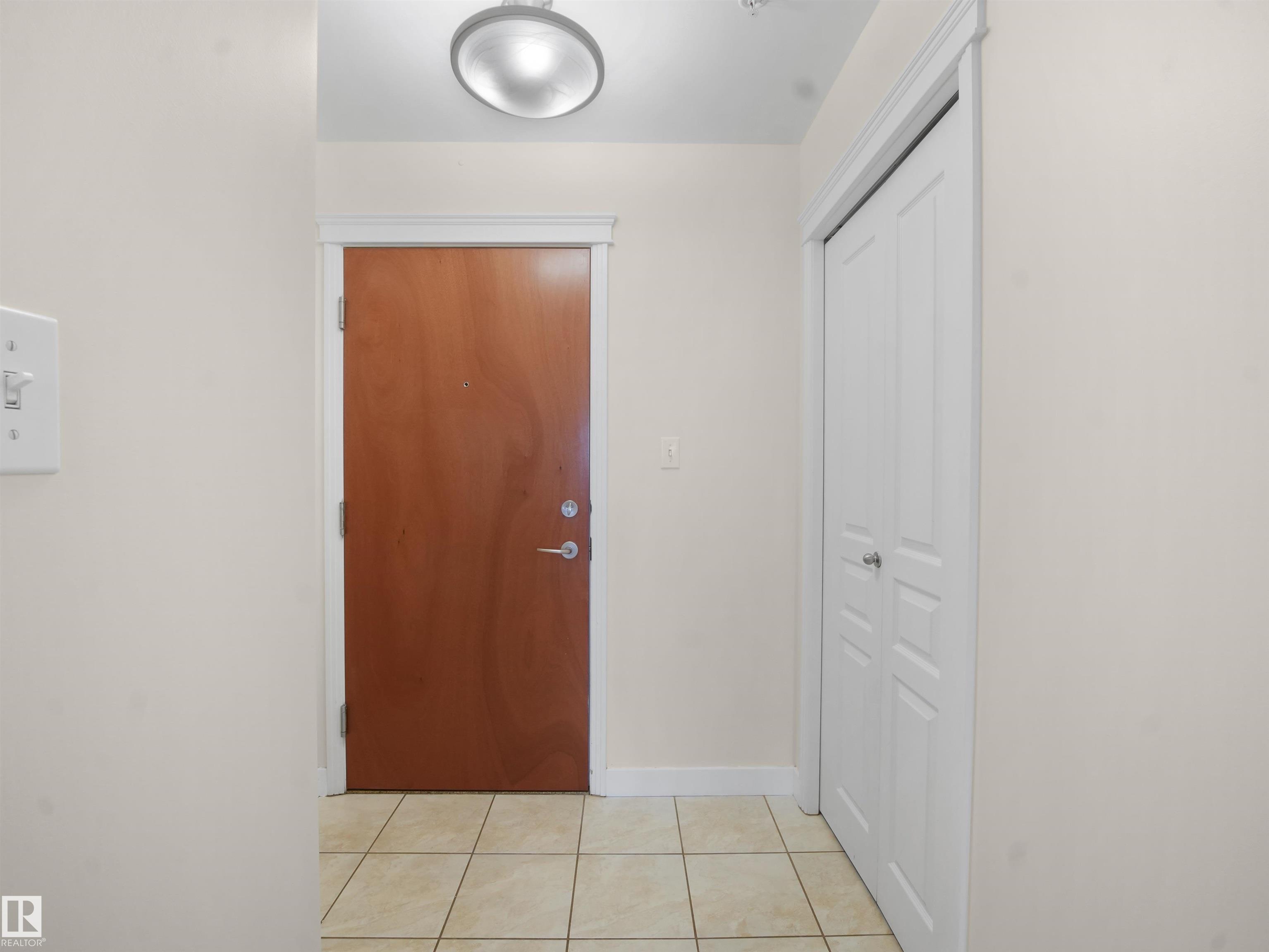 Photo 12 at 308 - 10333 112 Street NW, Wîhkwêntôwin, Edmonton