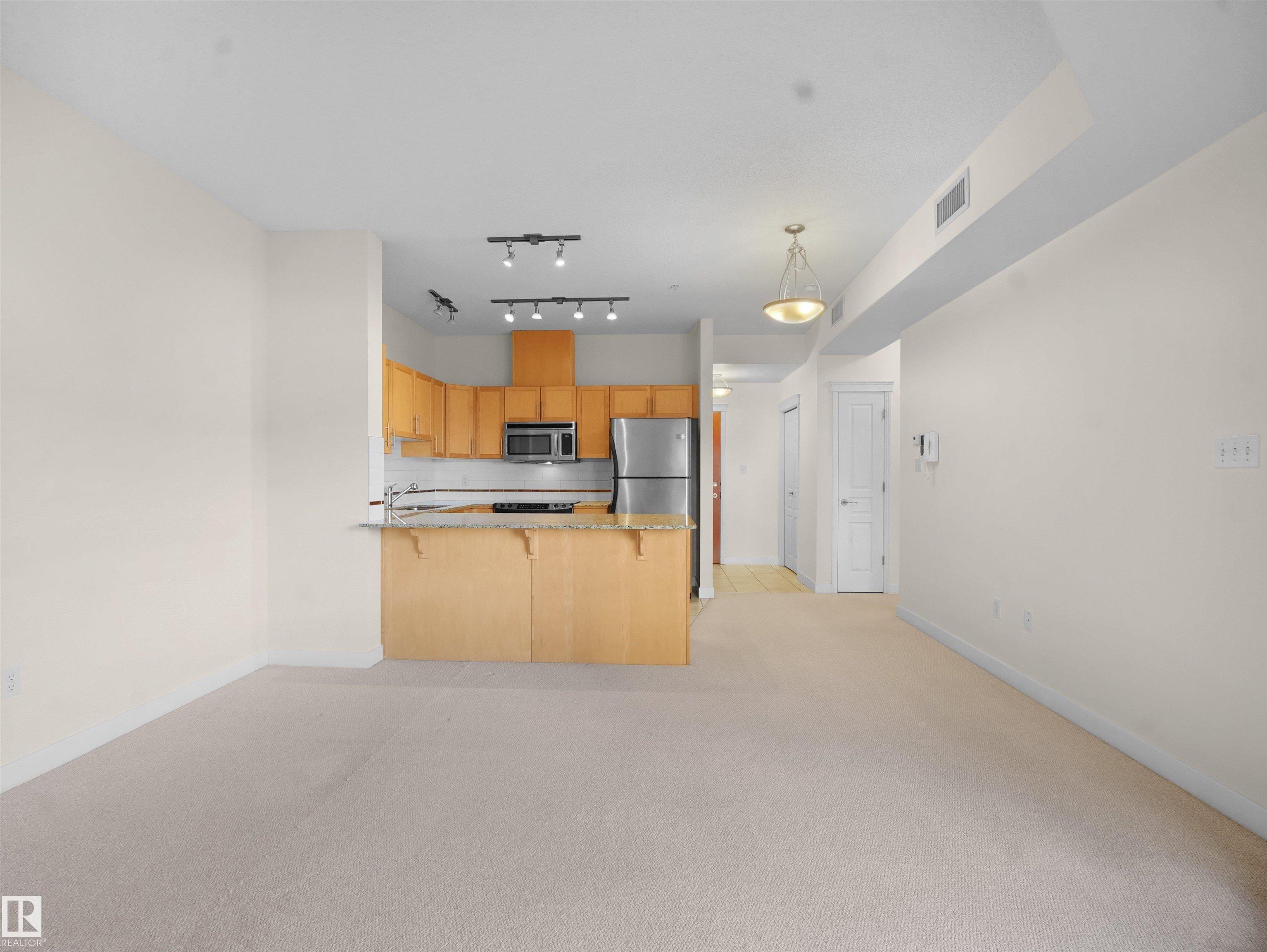 Photo 21 at 308 - 10333 112 Street NW, Wîhkwêntôwin, Edmonton