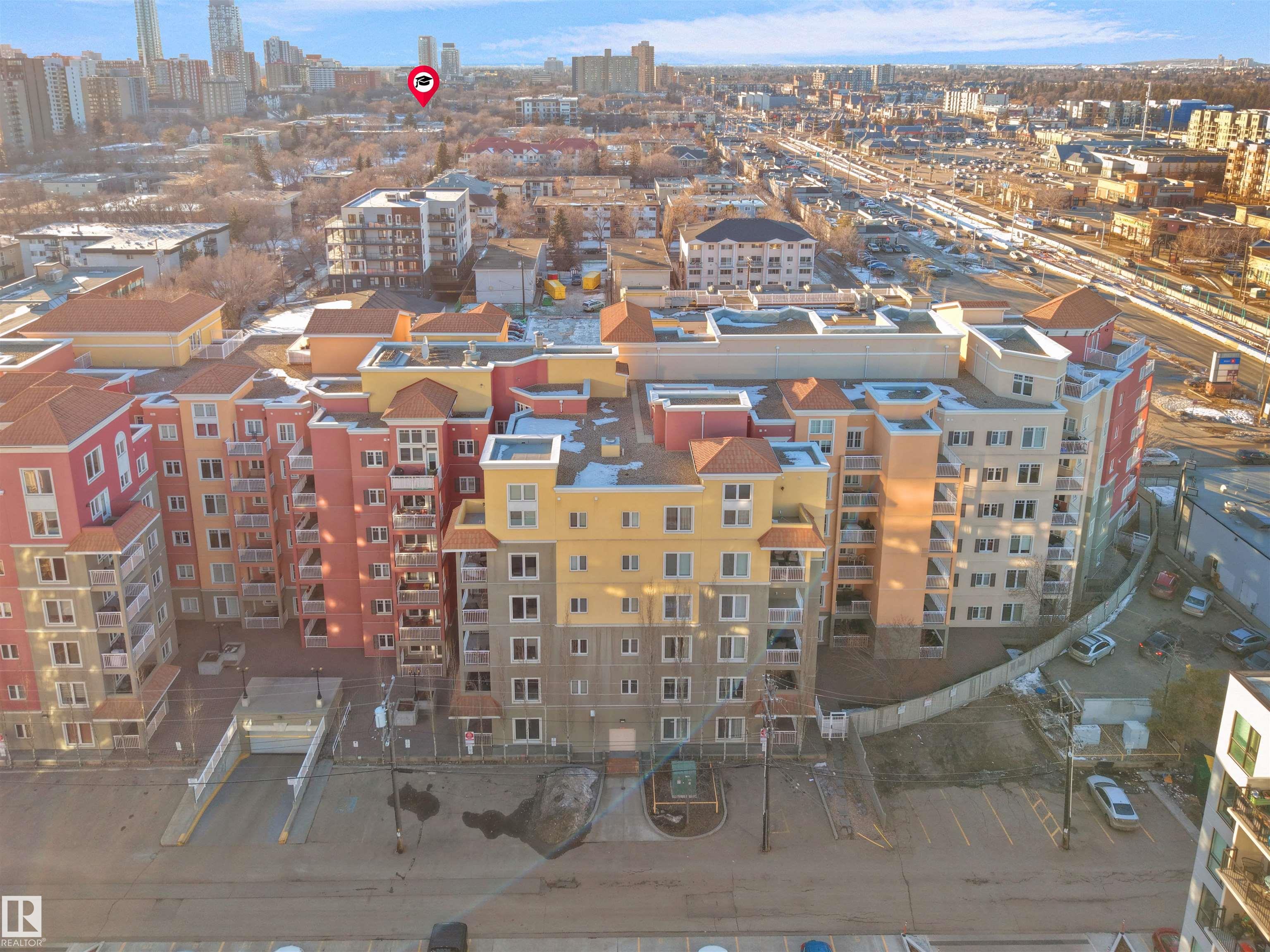 Photo 7 at 308 - 10333 112 Street NW, Wîhkwêntôwin, Edmonton